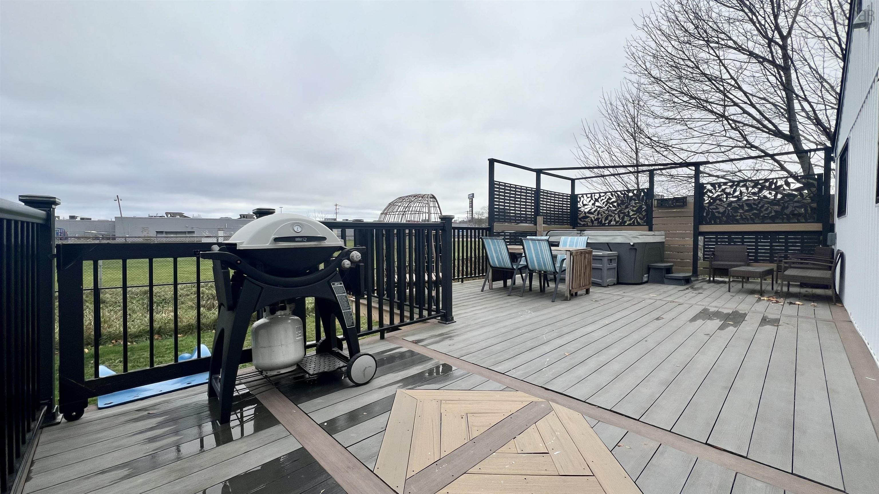 $529,900.00: 10 Lawson Avenue, Dartmouth