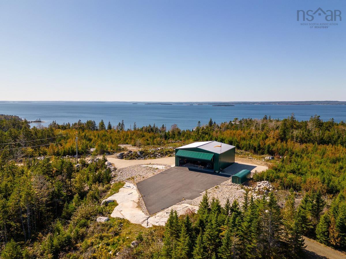 $1,690,000.00: 38 Deer Lane, Deep Cove