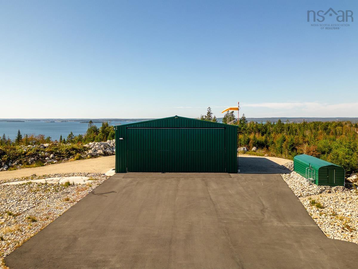 $1,690,000.00: 38 Deer Lane, Deep Cove