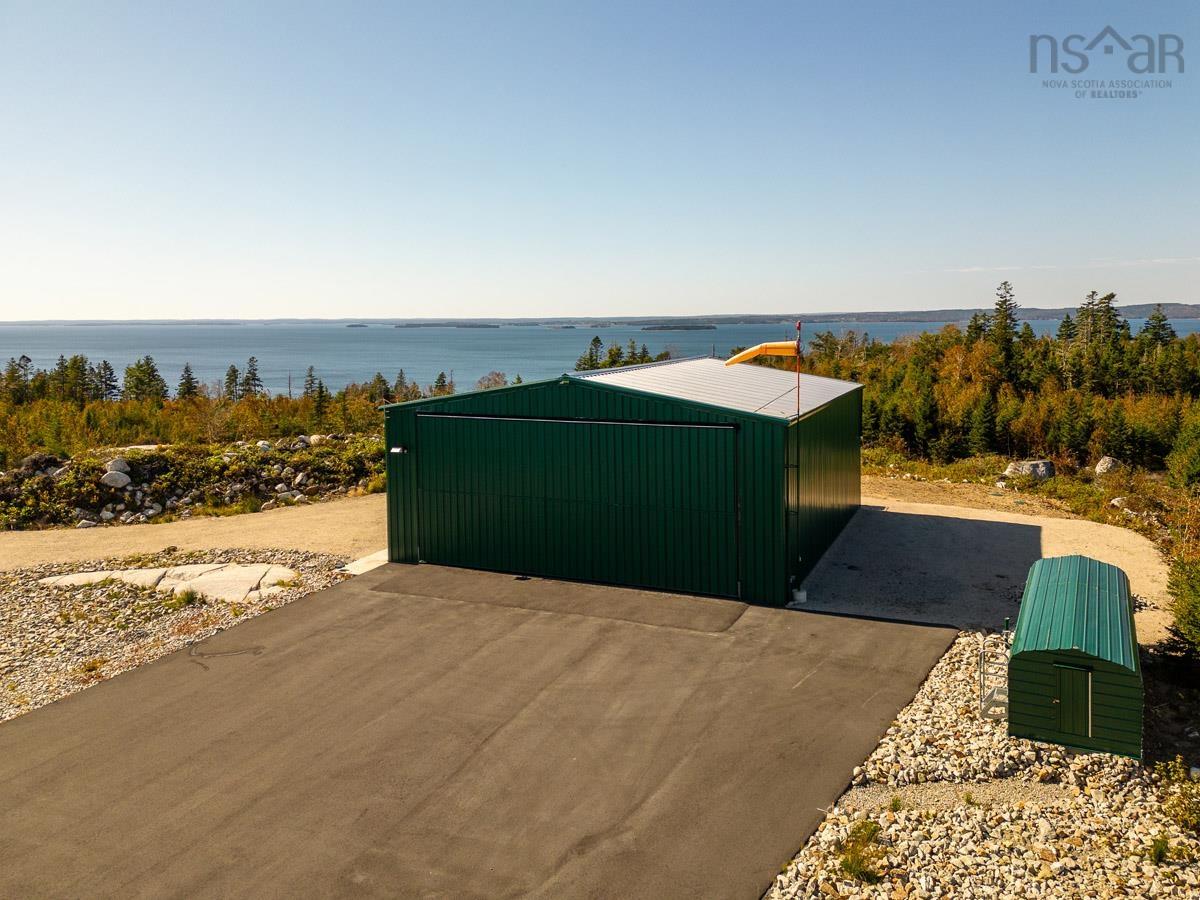 $1,690,000.00: 38 Deer Lane, Deep Cove