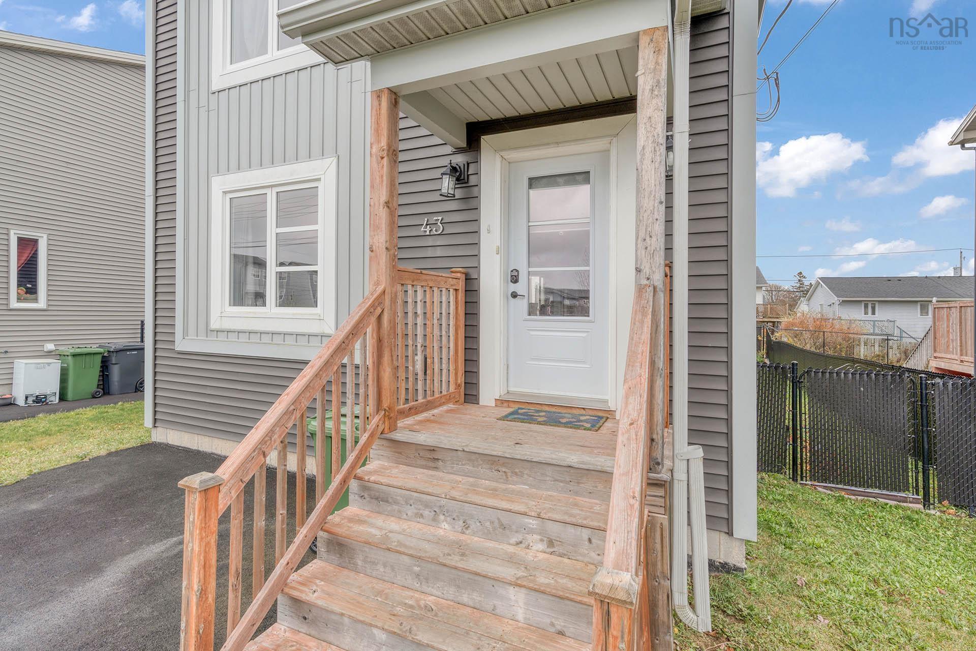 $569,900.00: 43 Castlebridge Lane, Eastern Passage