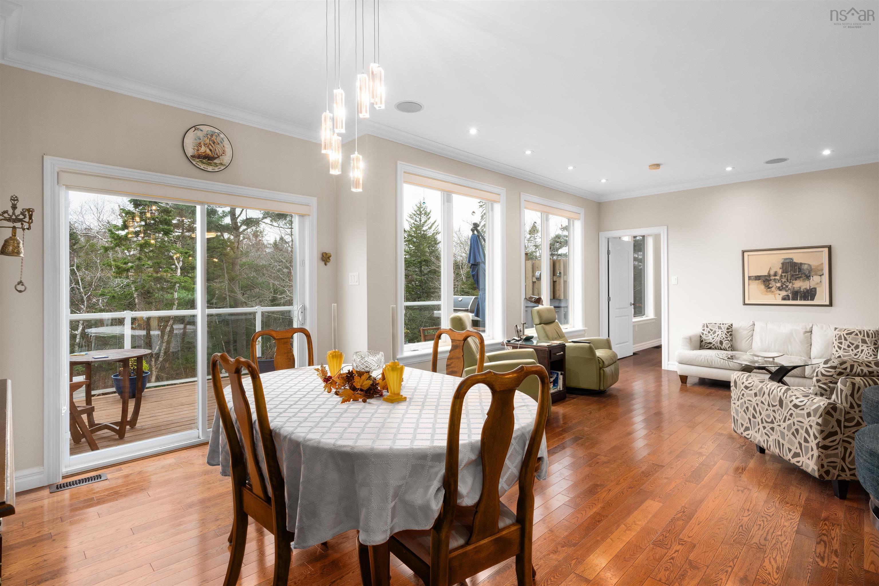 $925,000.00: 46 Sedgewick Place, Bedford South