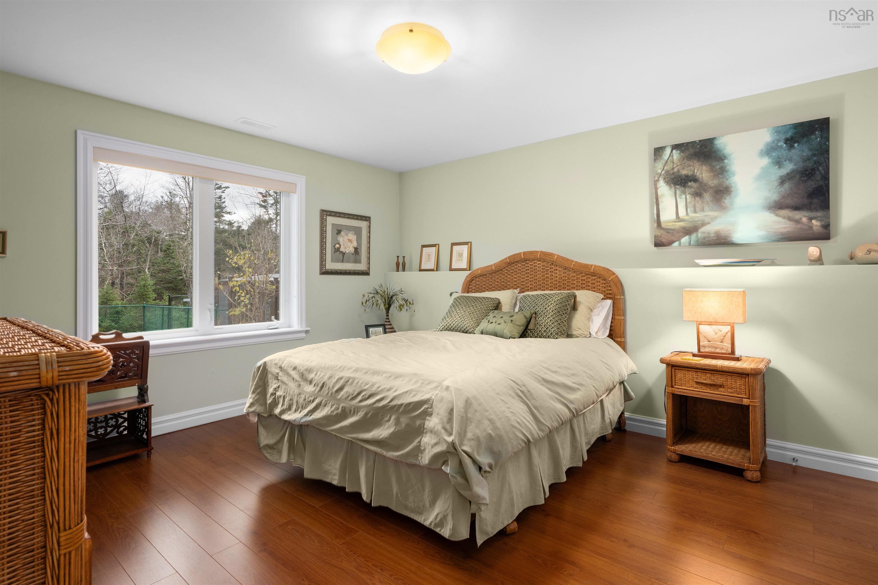 $925,000.00: 46 Sedgewick Place, Bedford South