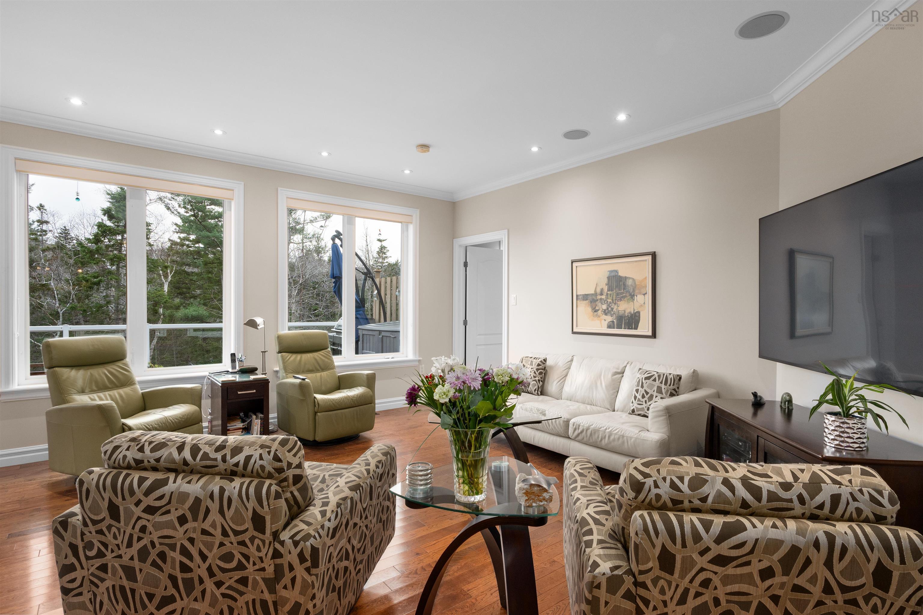 $925,000.00: 46 Sedgewick Place, Bedford South