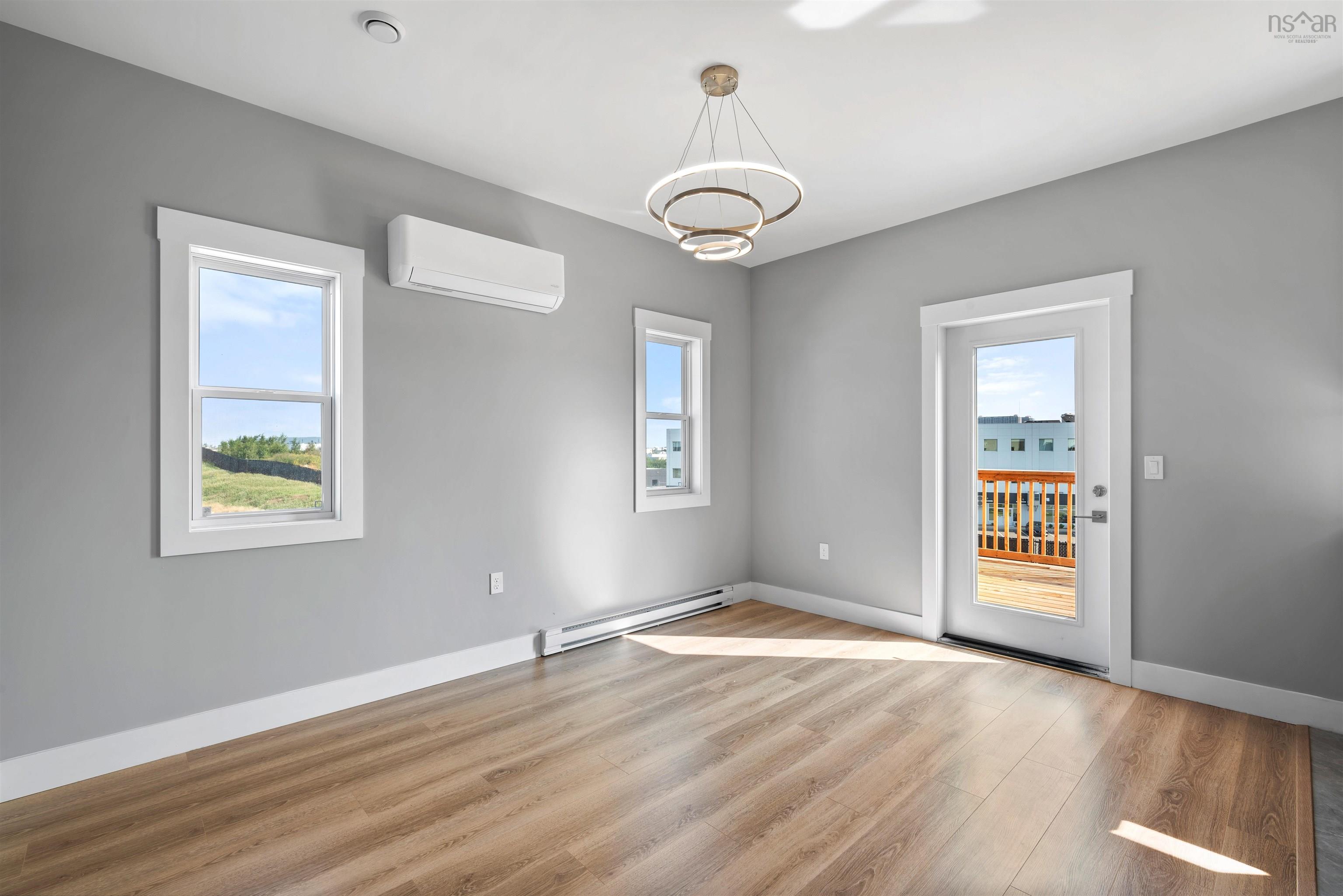 $679,000.00: 202 Higgins Avenue, Beechville