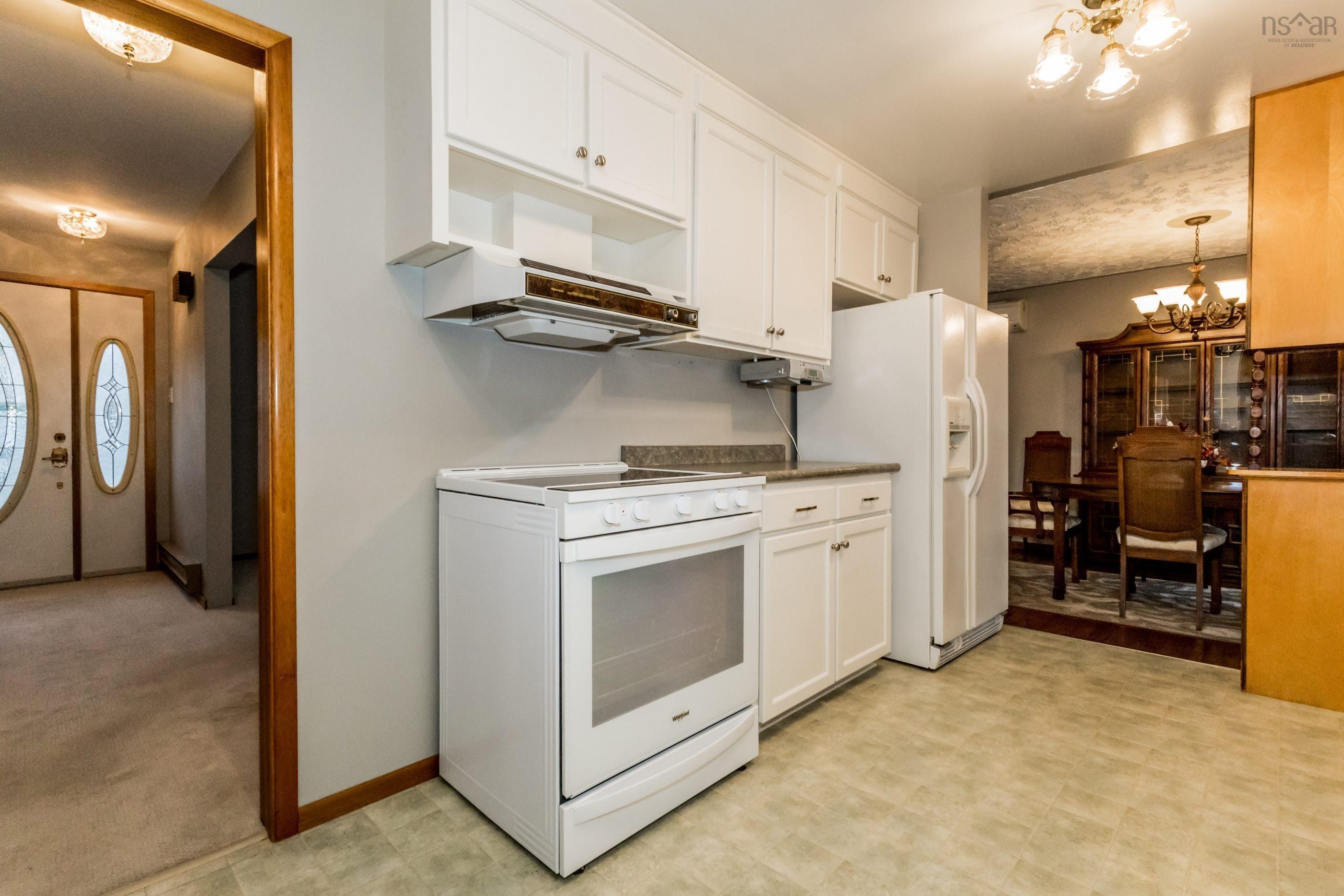 $325,000.00: 884 Dalmation Drive, Greenwood