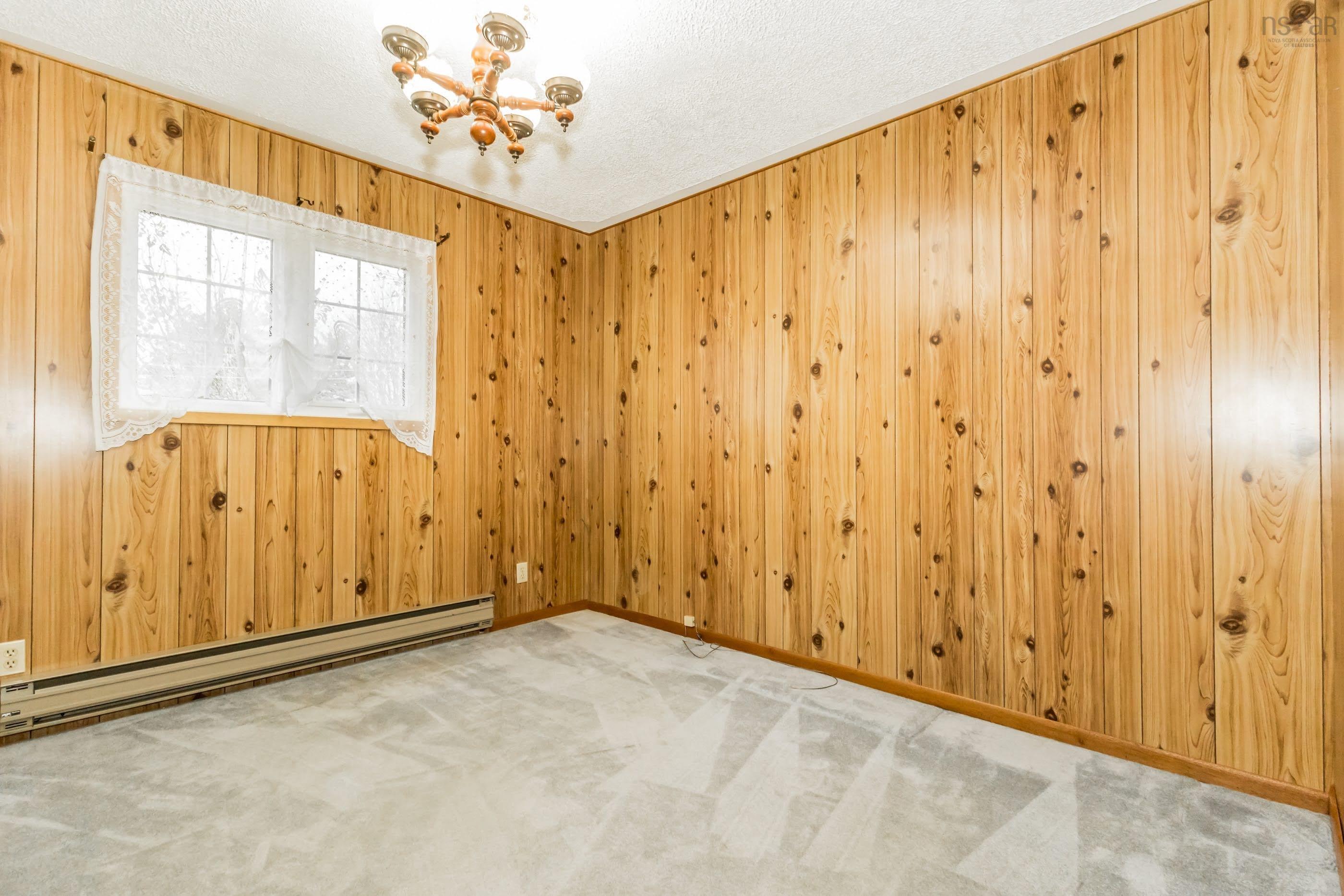 $325,000.00: 884 Dalmation Drive, Greenwood