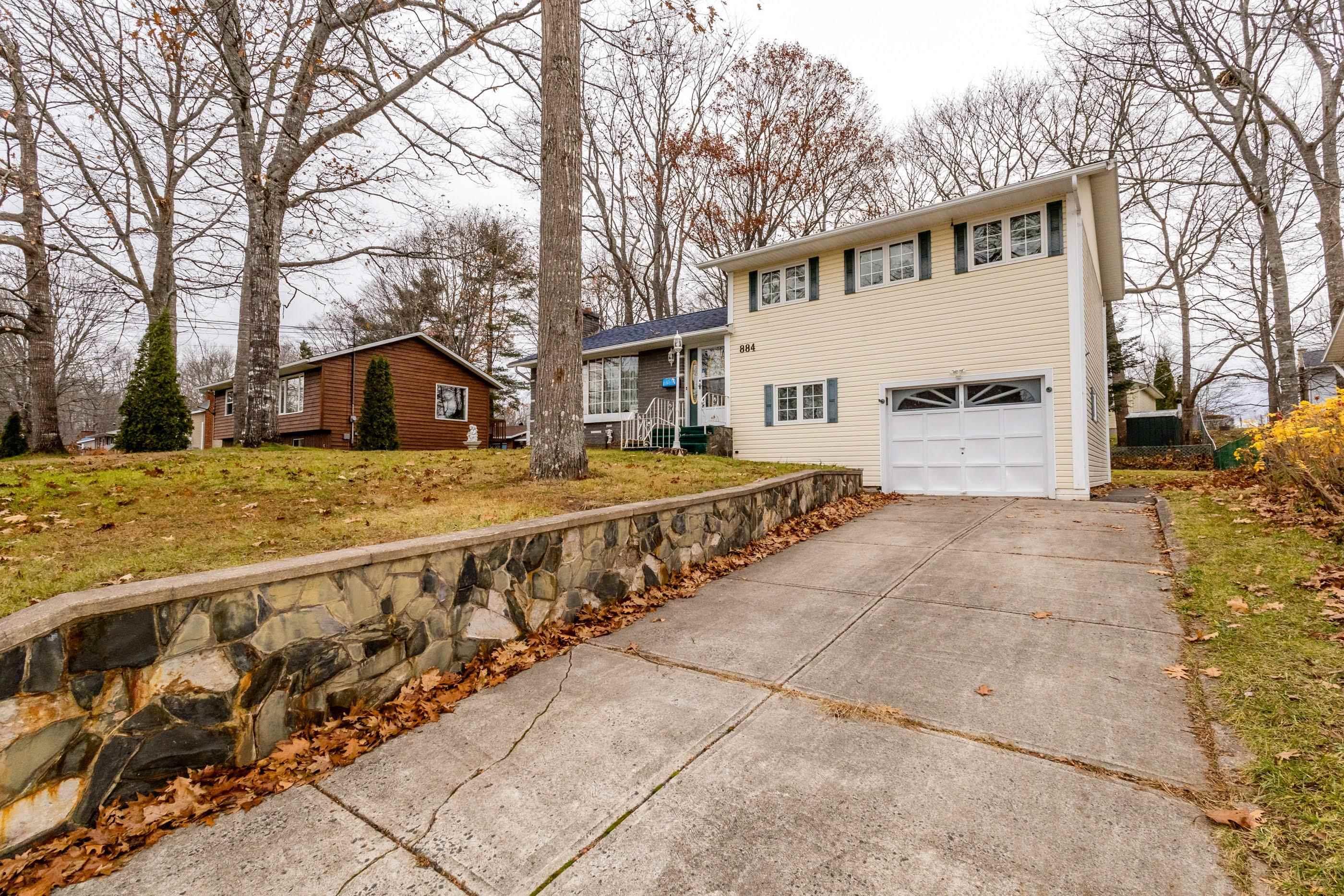 $325,000.00: 884 Dalmation Drive, Greenwood