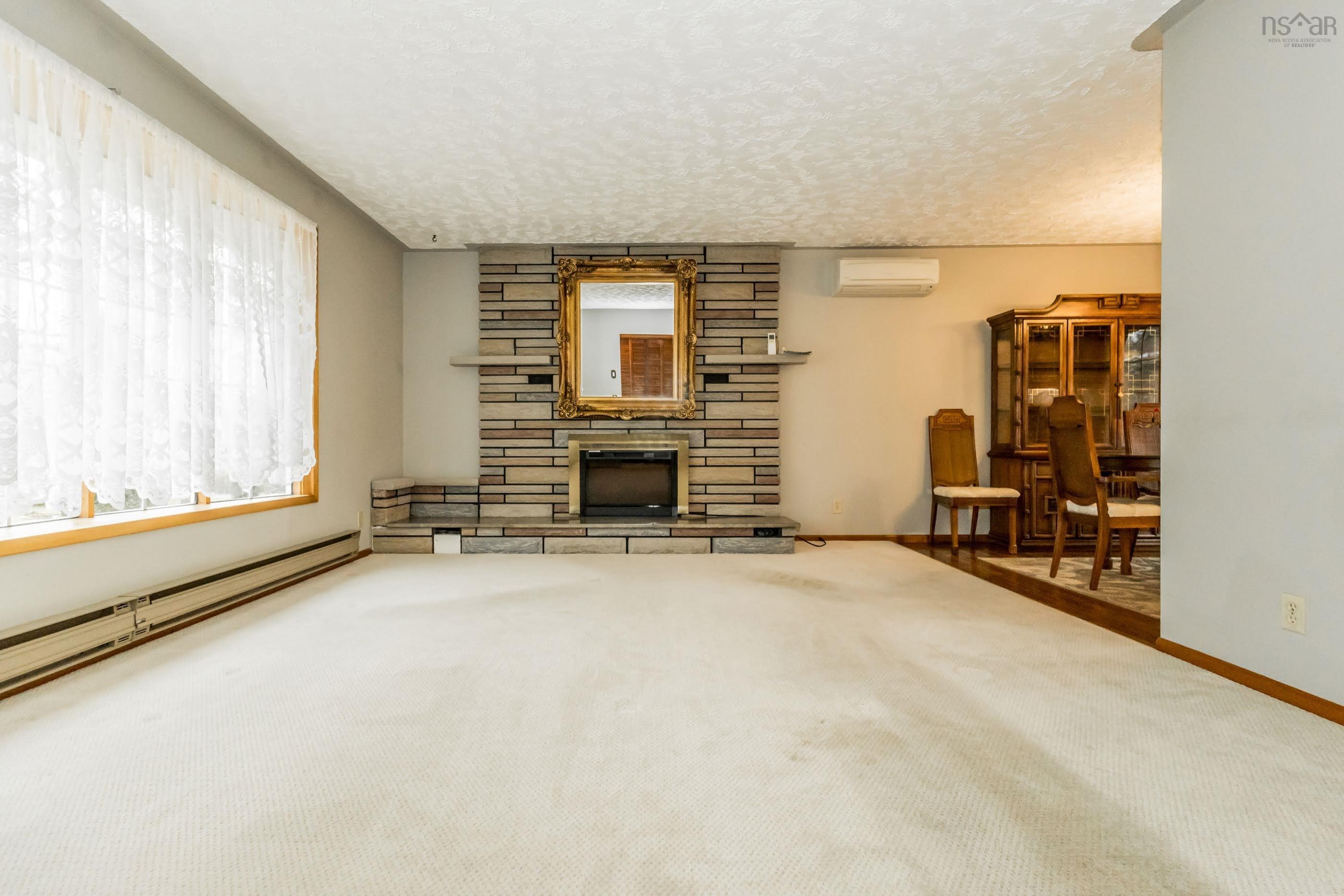 $325,000.00: 884 Dalmation Drive, Greenwood