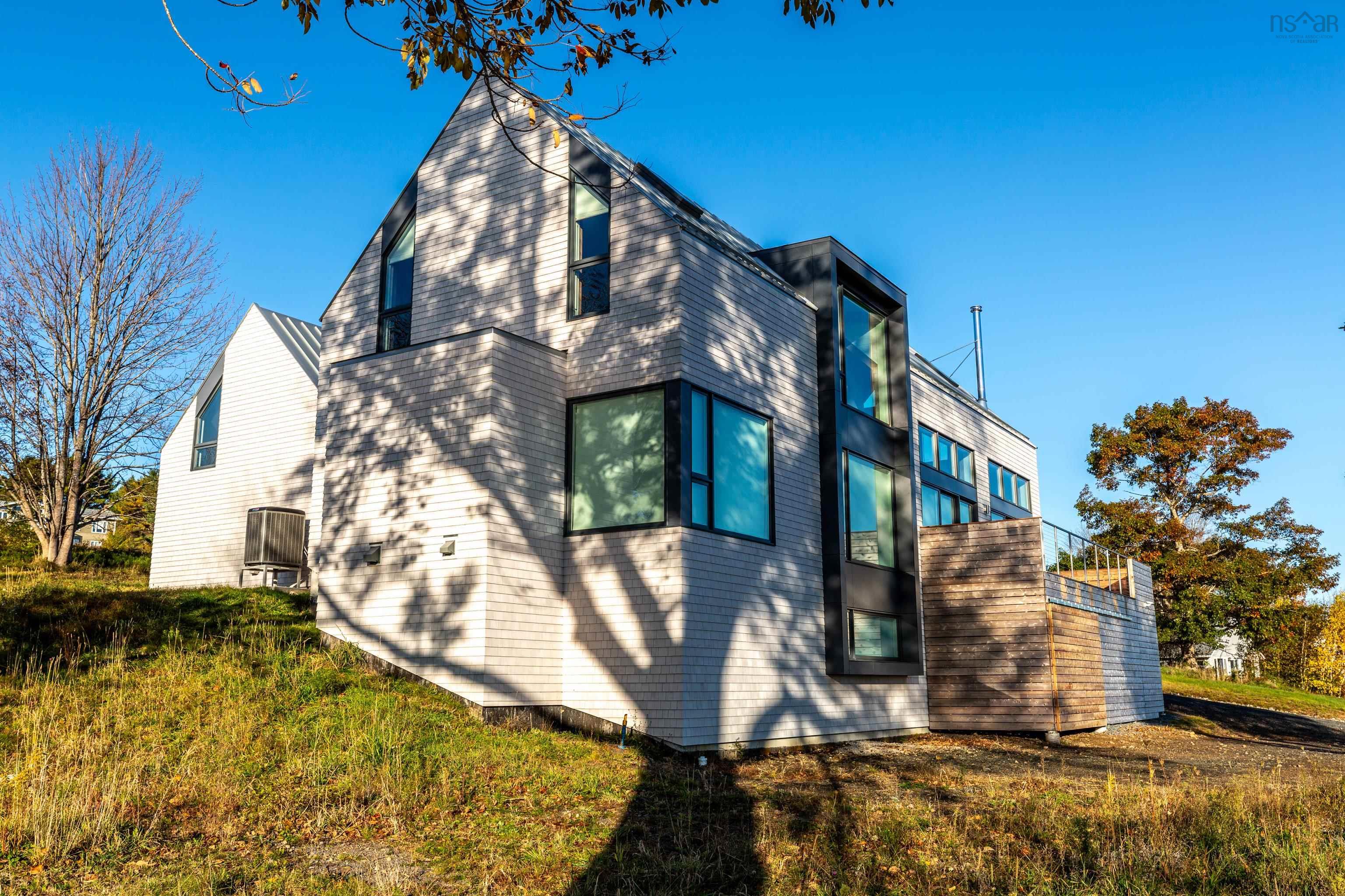 $2,595,000.00: 9292 Highway 3, Maders Cove