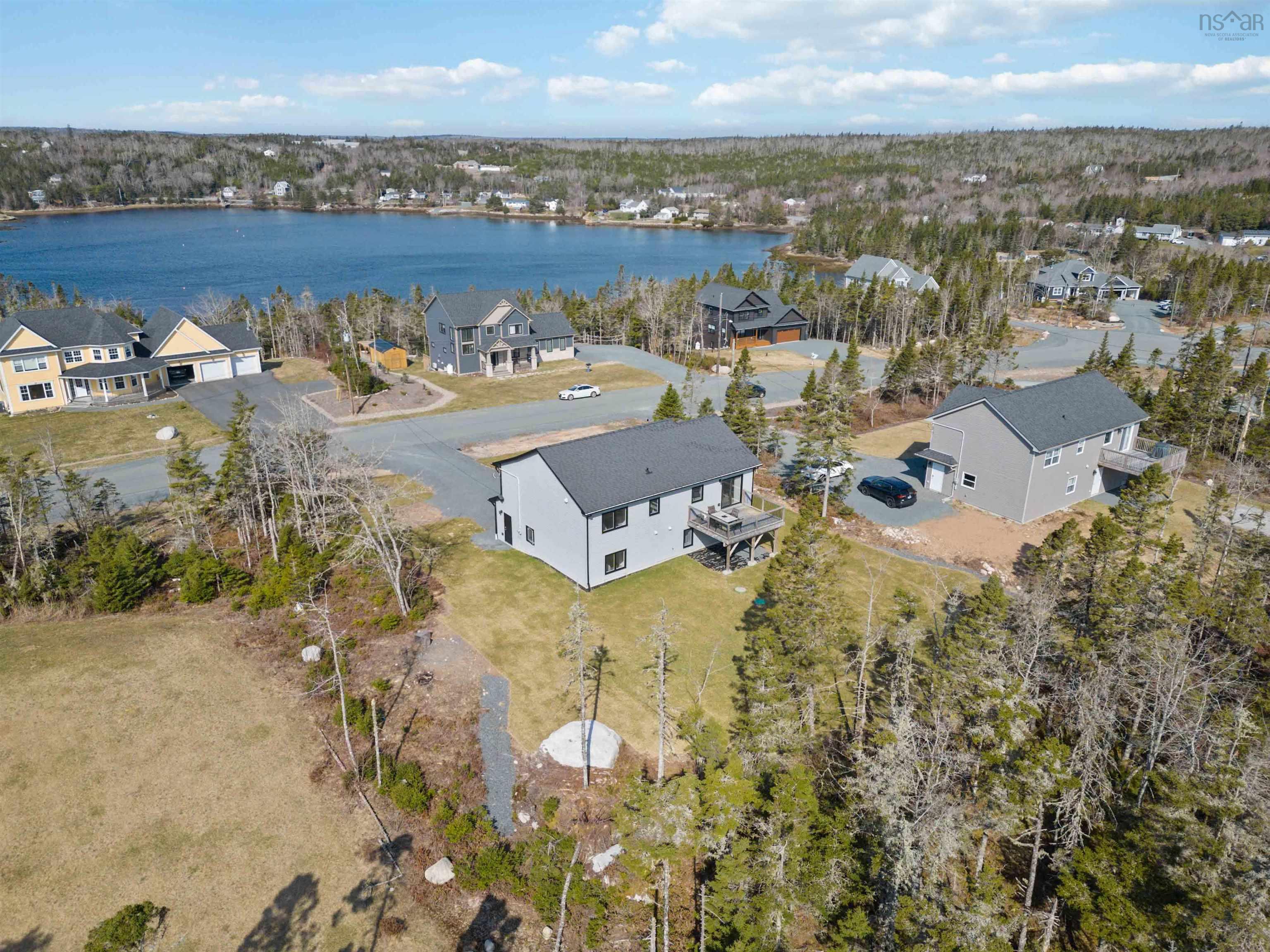 $749,900.00: 115 Hargrove Lane, Whites Lake
