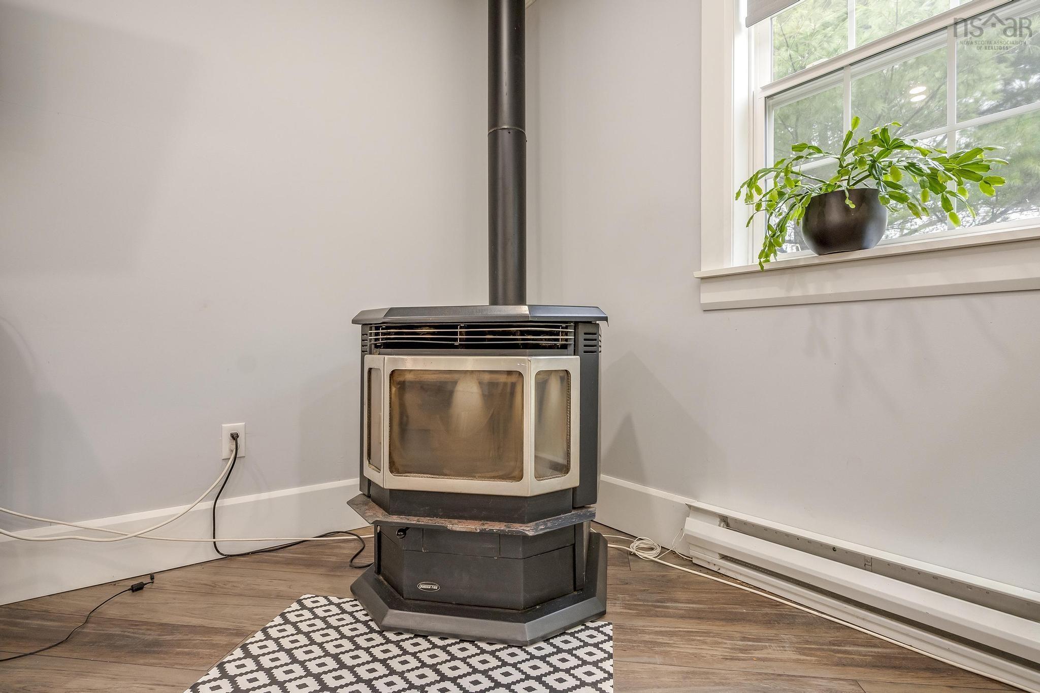 $559,900.00: 45 Murray Street, Brooklyn Corner