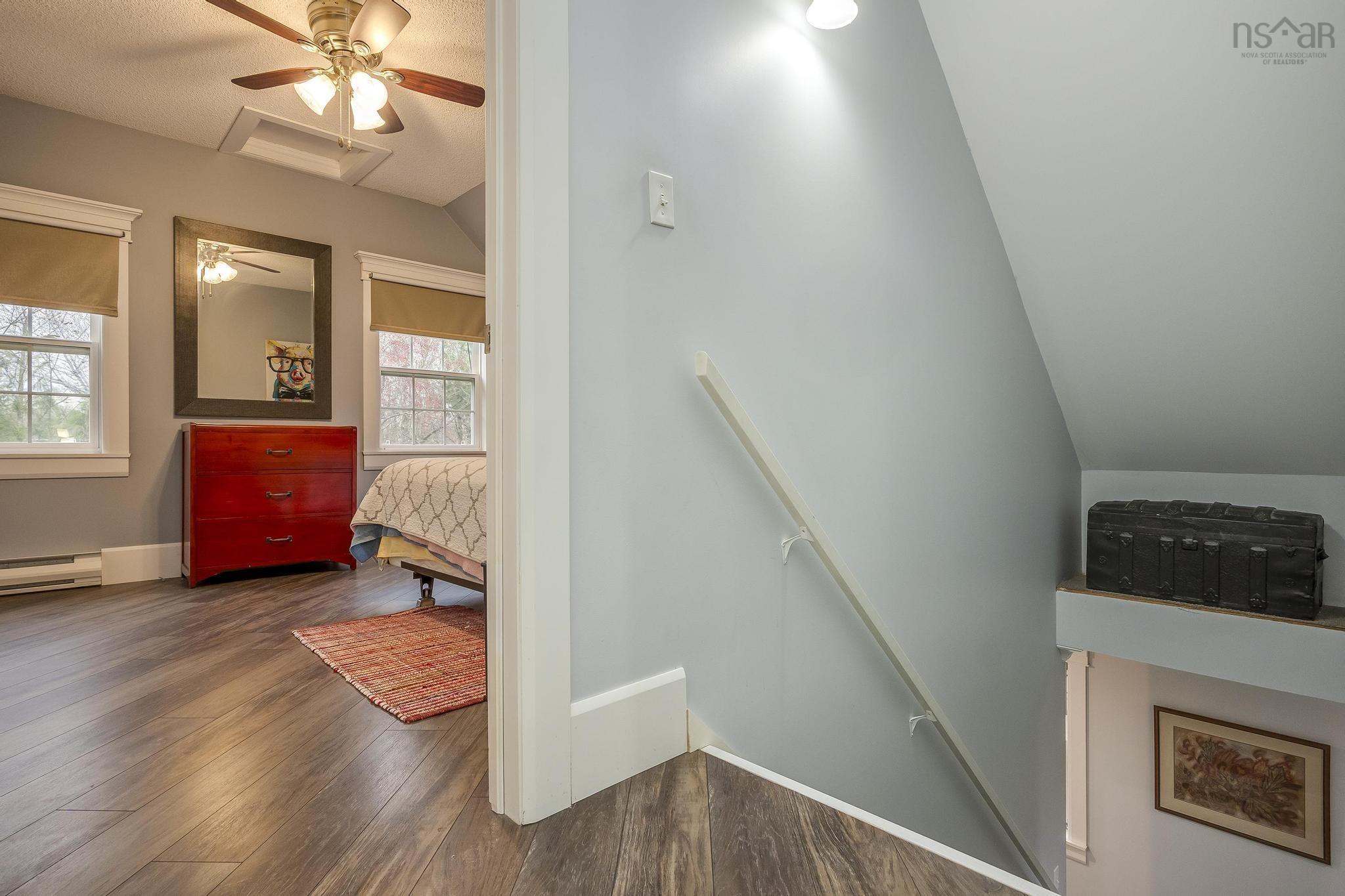 $559,900.00: 45 Murray Street, Brooklyn Corner