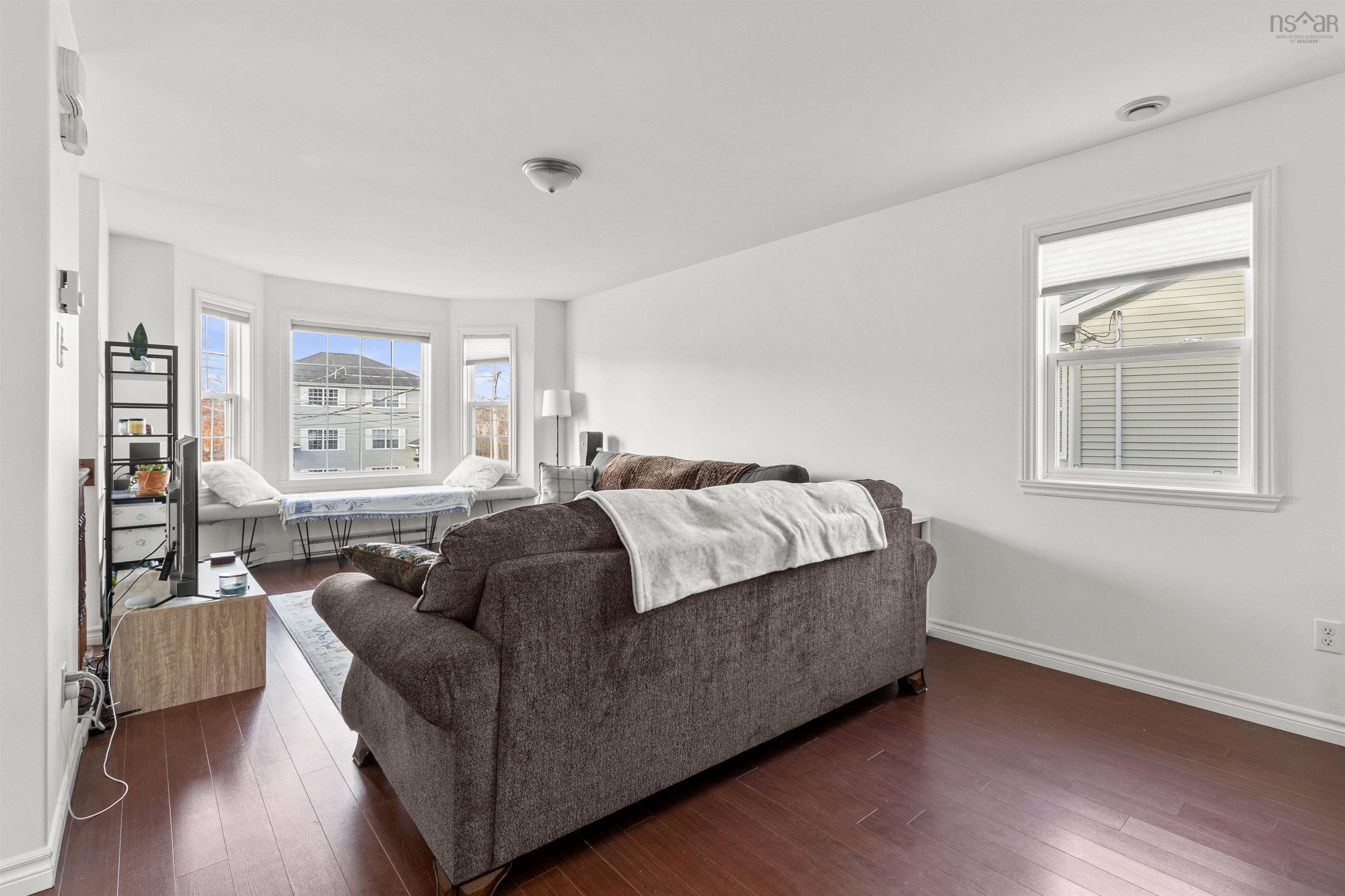 $399,900.00: 43 Lovell Lane, Halifax