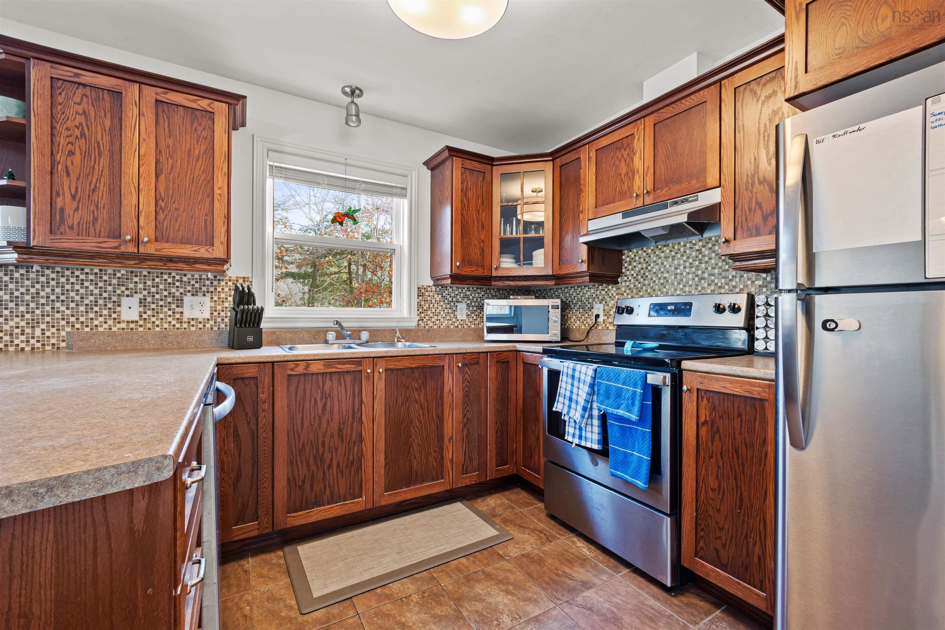 $399,900.00: 43 Lovell Lane, Halifax