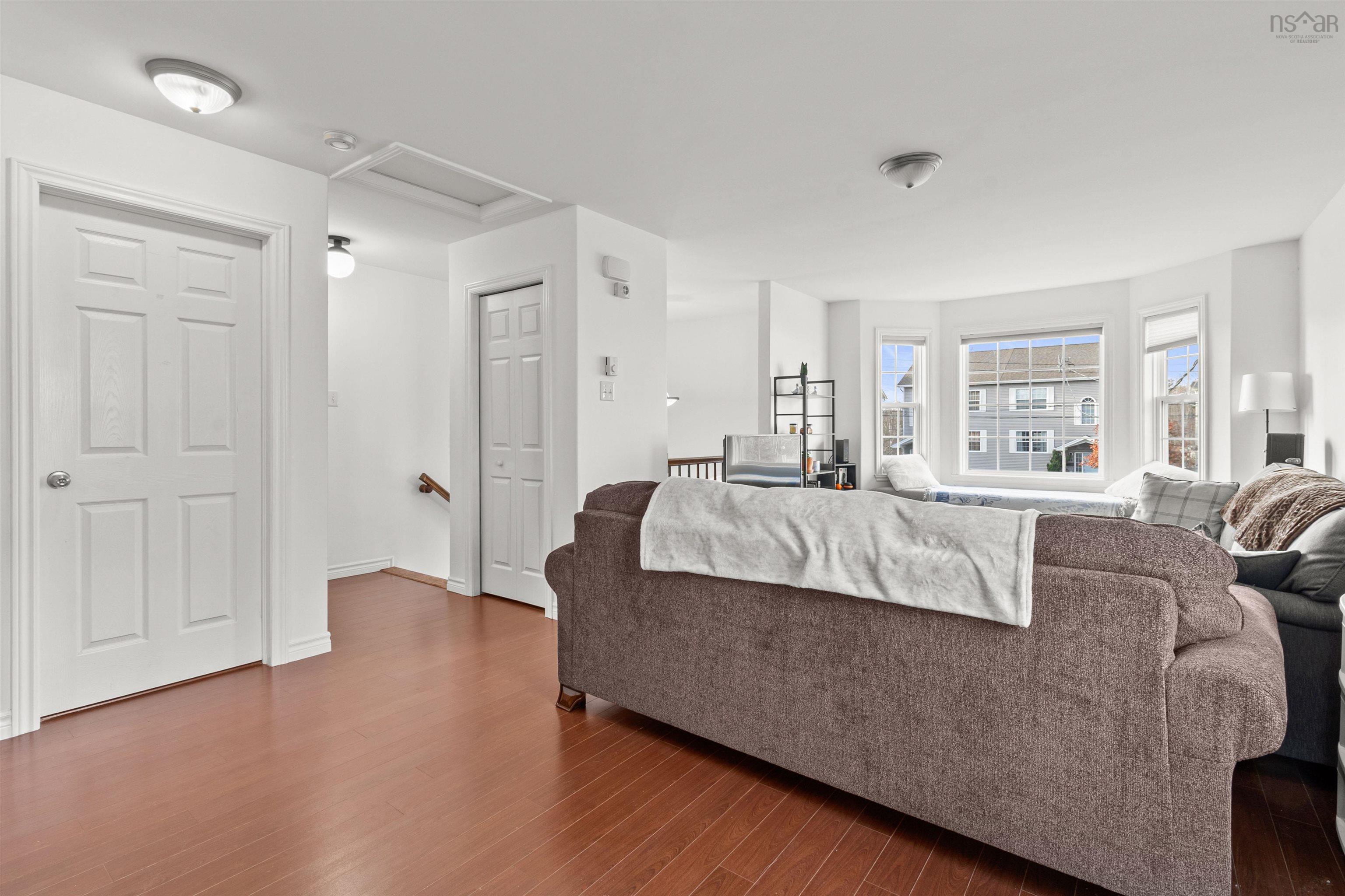 $399,900.00: 43 Lovell Lane, Halifax
