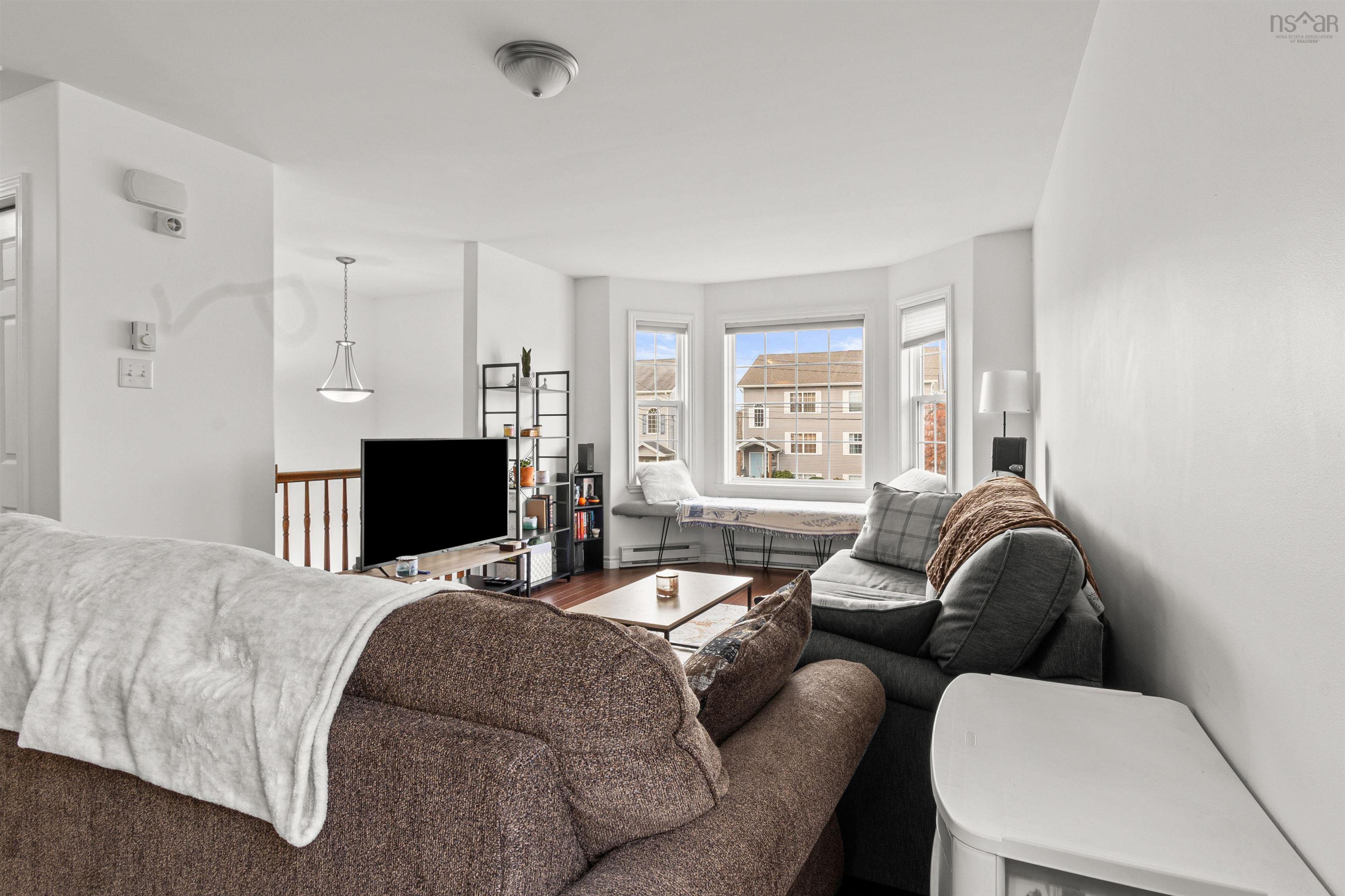 $399,900.00: 43 Lovell Lane, Halifax