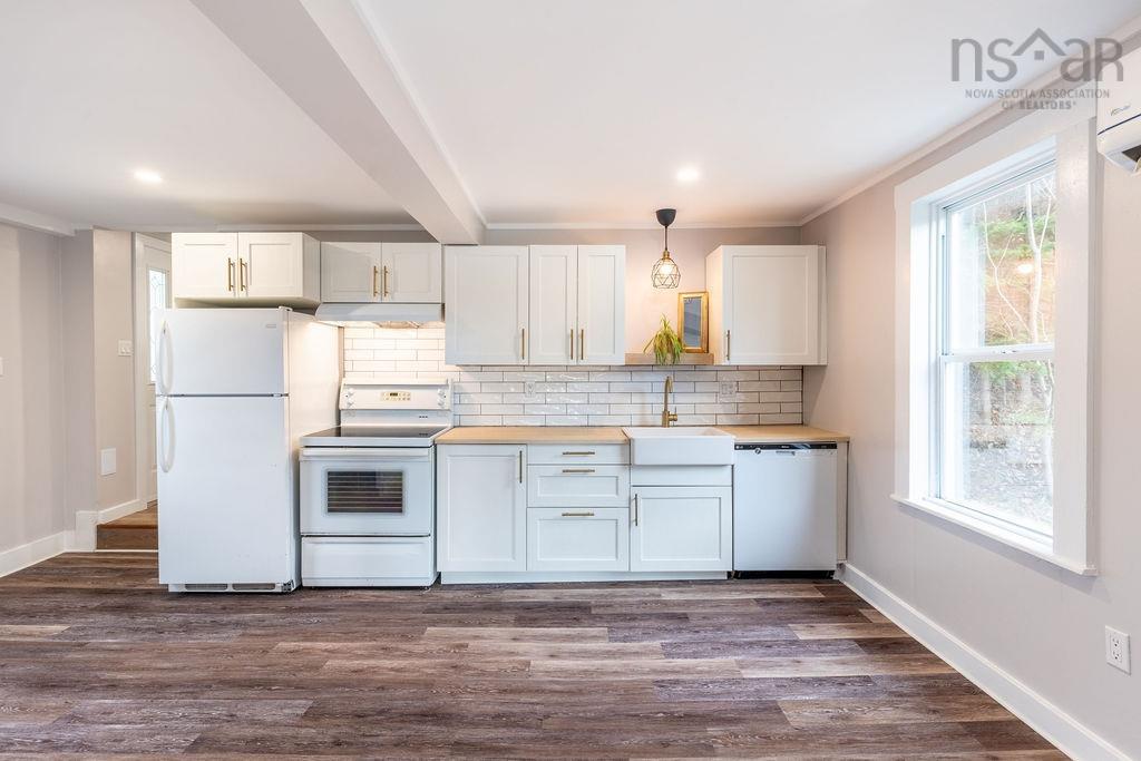 $324,900.00: 8179 7 Highway, Musquodoboit Harbour
