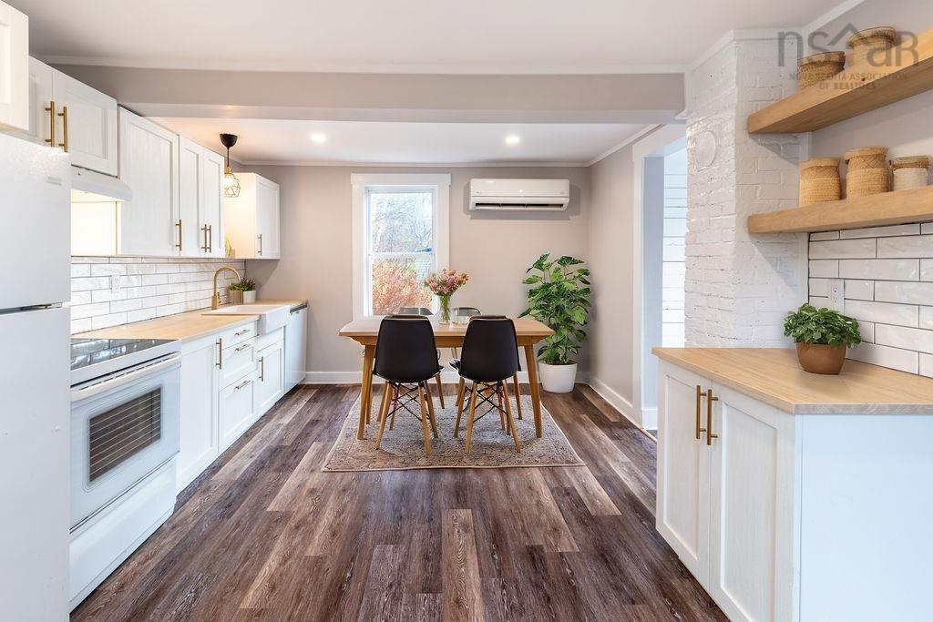 $324,900.00: 8179 7 Highway, Musquodoboit Harbour