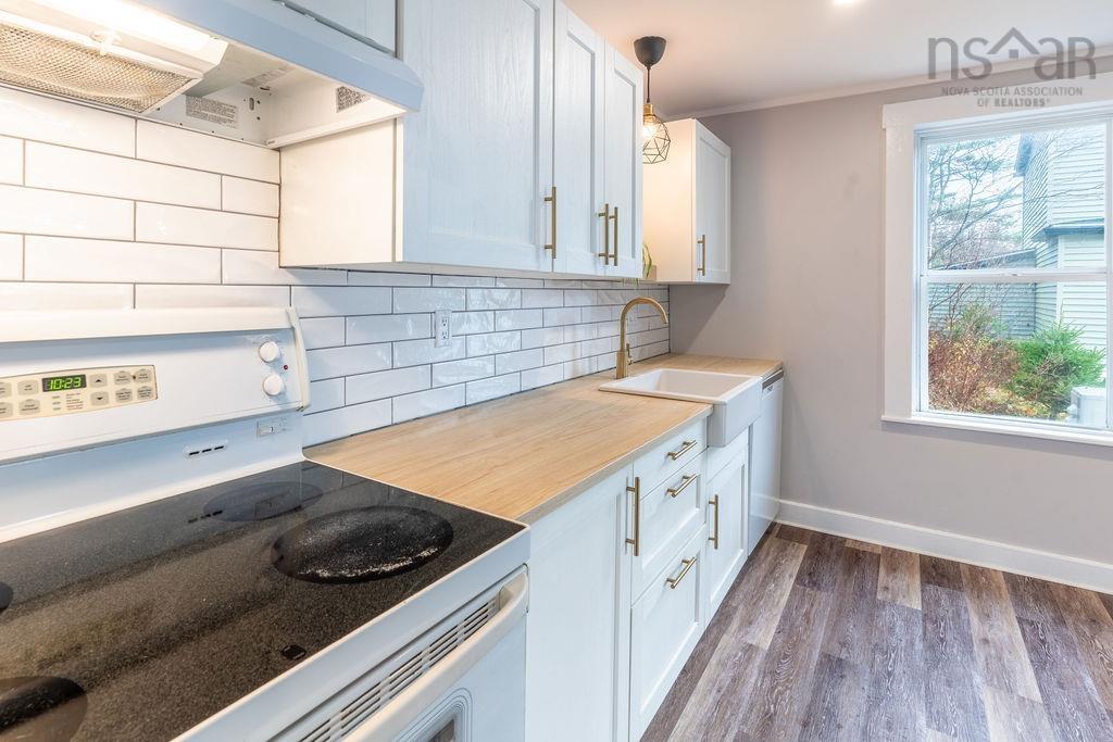 $324,900.00: 8179 7 Highway, Musquodoboit Harbour