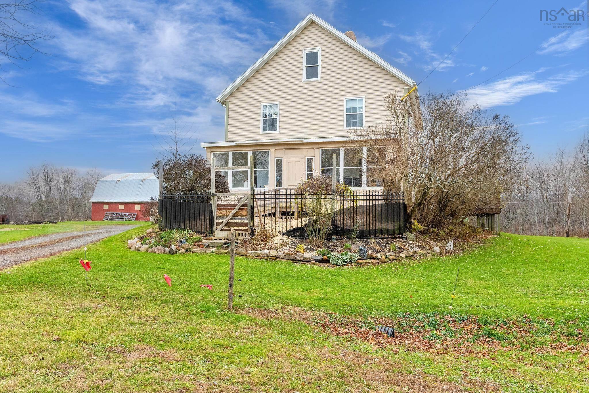 $529,900.00: 11704 Highway 1, Brickton