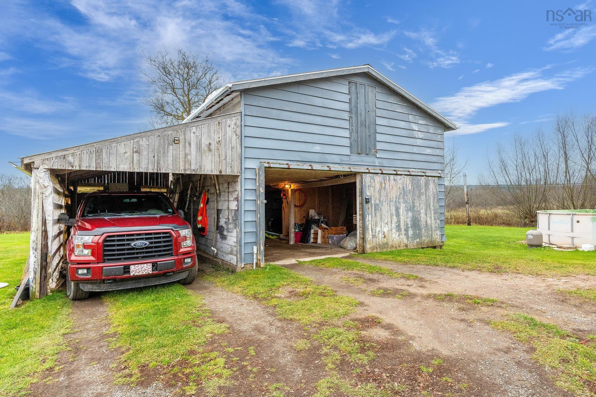 $529,900.00: 11704 Highway 1, Brickton