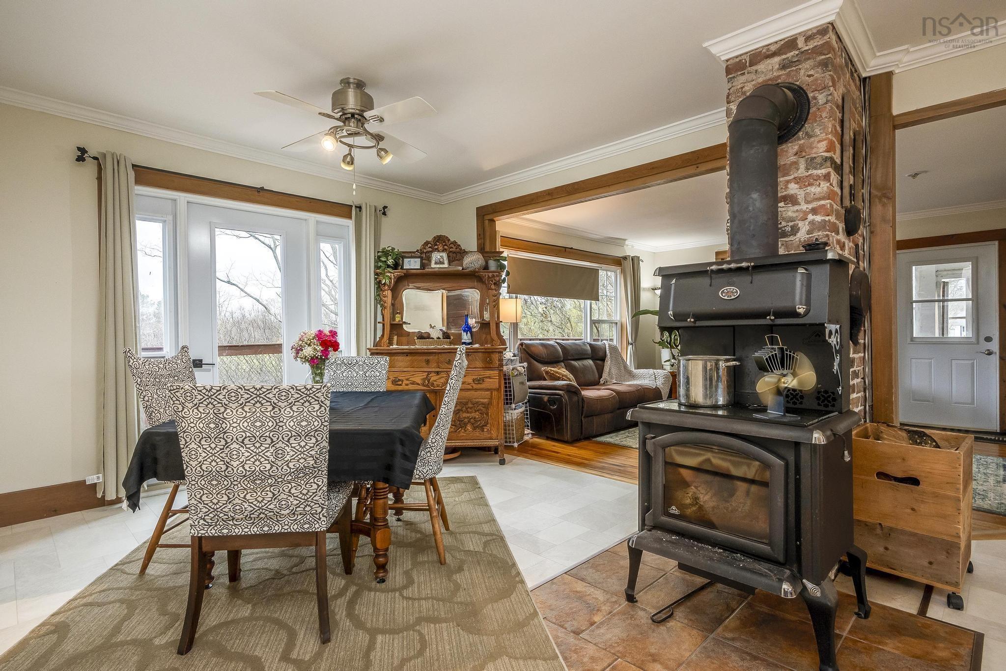 $529,900.00: 11704 Highway 1, Brickton