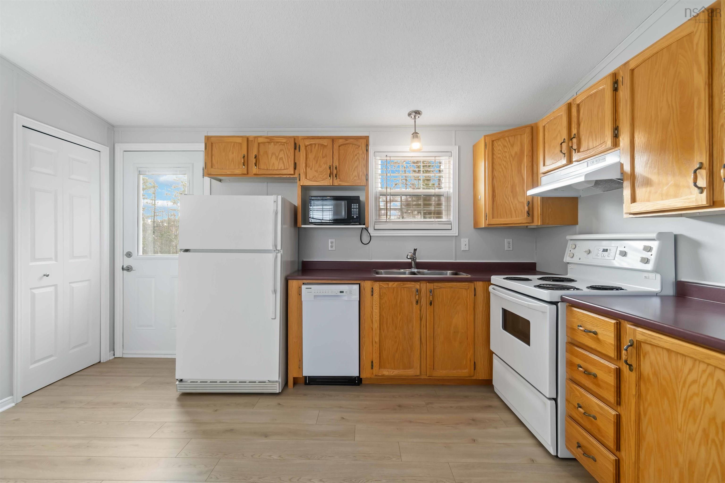 $255,900.00: 1 Apple Street, Dartmouth