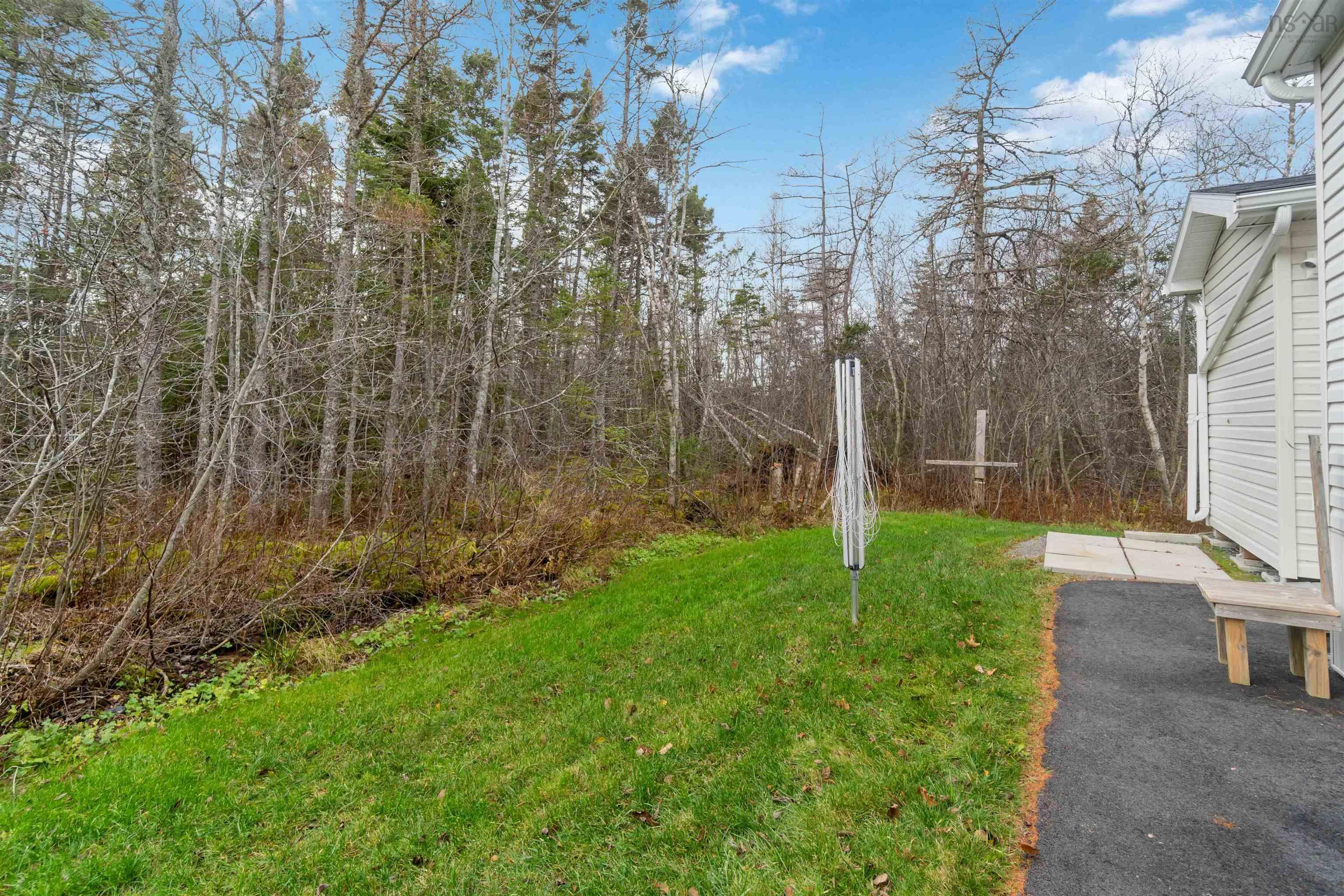 $255,900.00: 1 Apple Street, Dartmouth