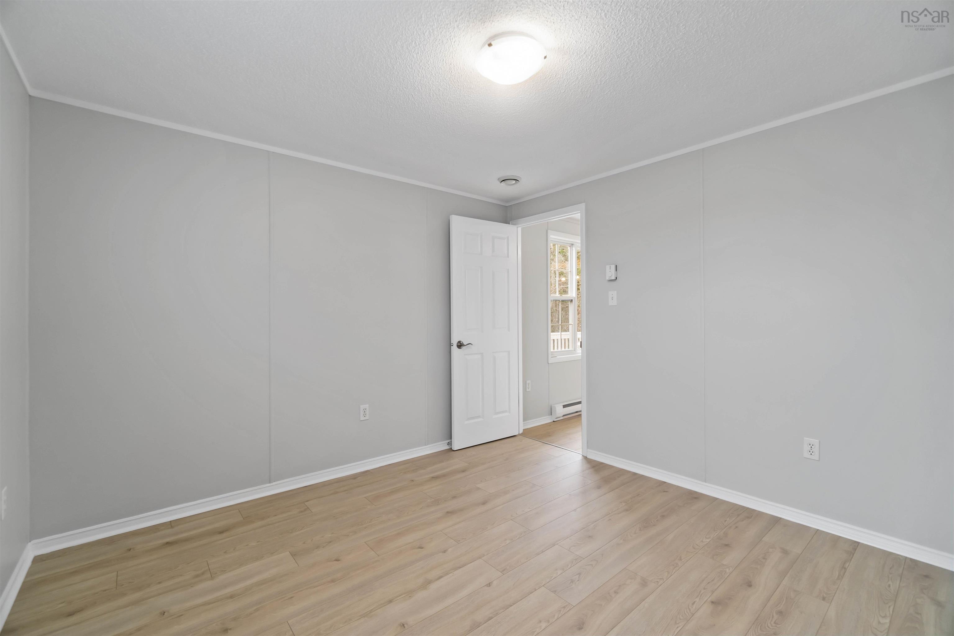 $255,900.00: 1 Apple Street, Dartmouth