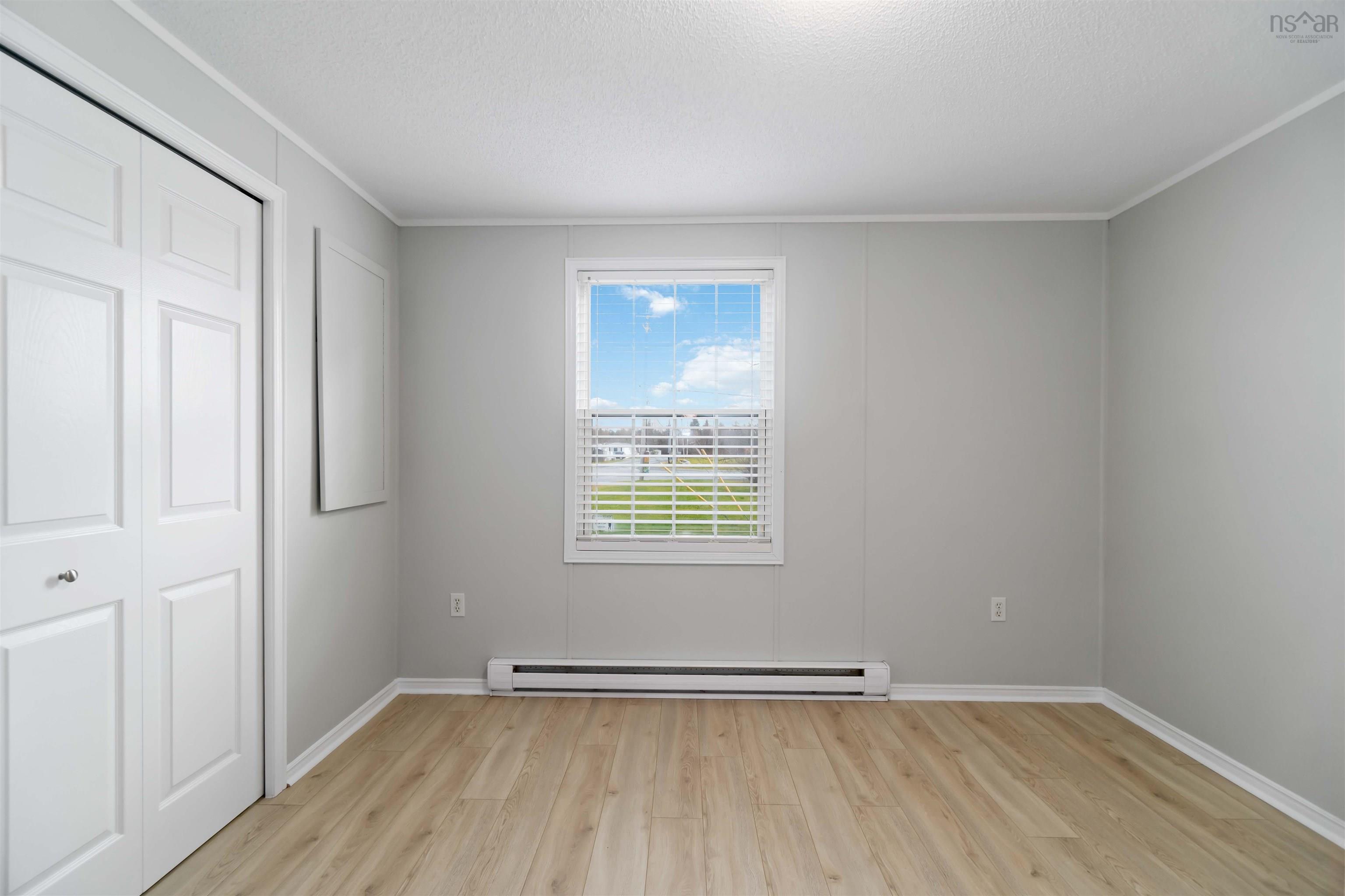 $255,900.00: 1 Apple Street, Dartmouth