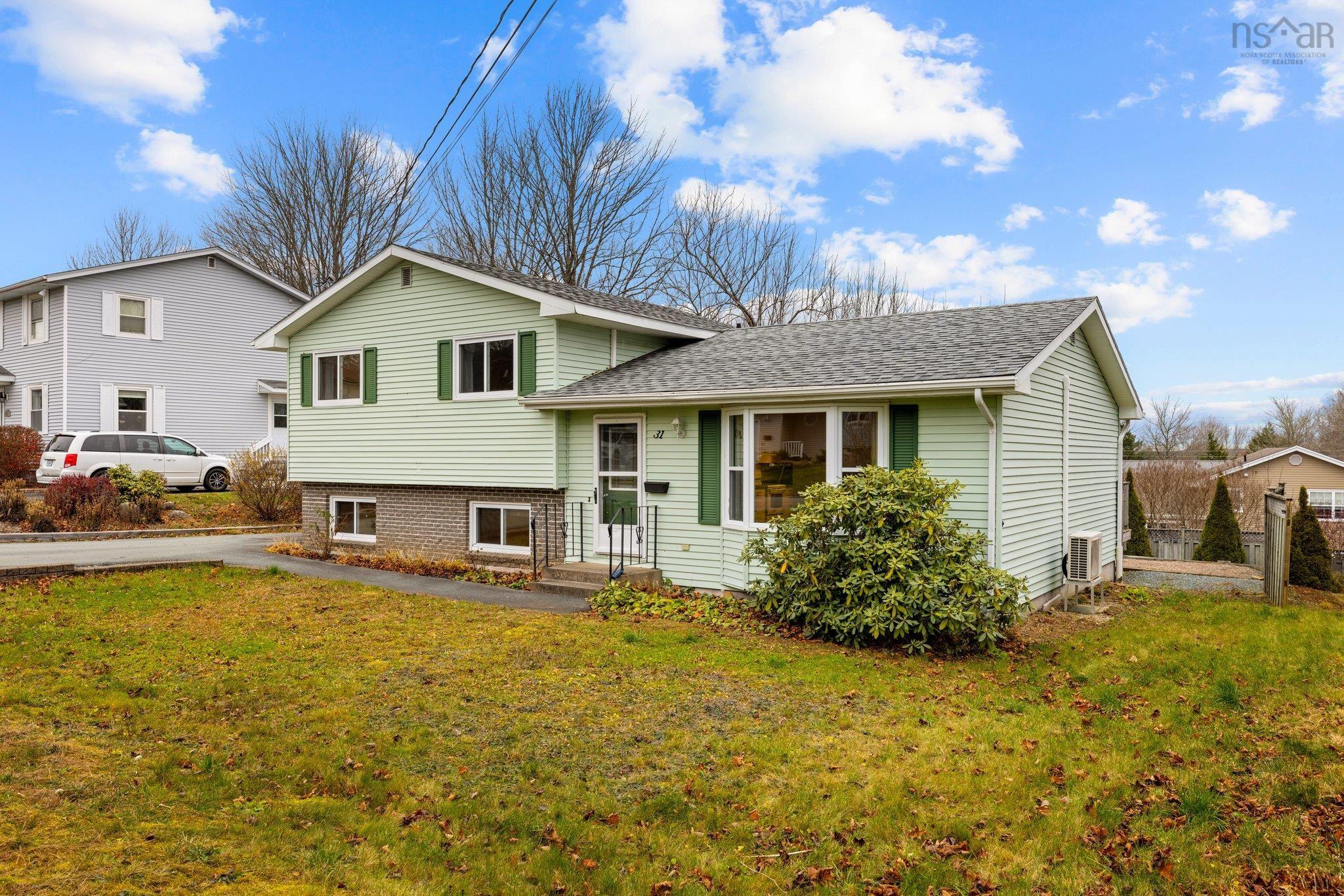 $399,900.00: 31 Sunset Drive, Bridgewater