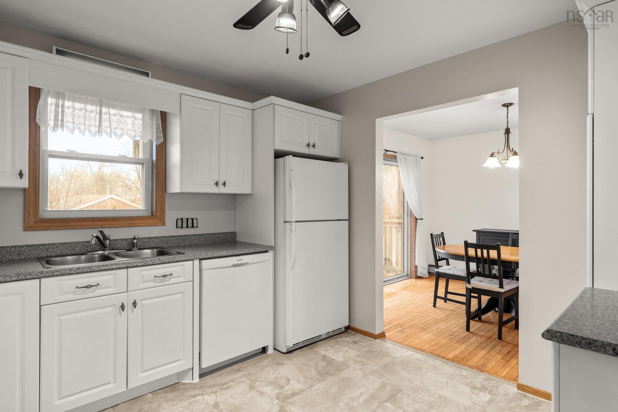 $399,900.00: 31 Sunset Drive, Bridgewater