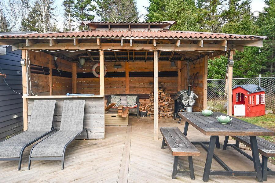 $525,000.00: 41 Mahar Shad Bay Drive, Shad Bay