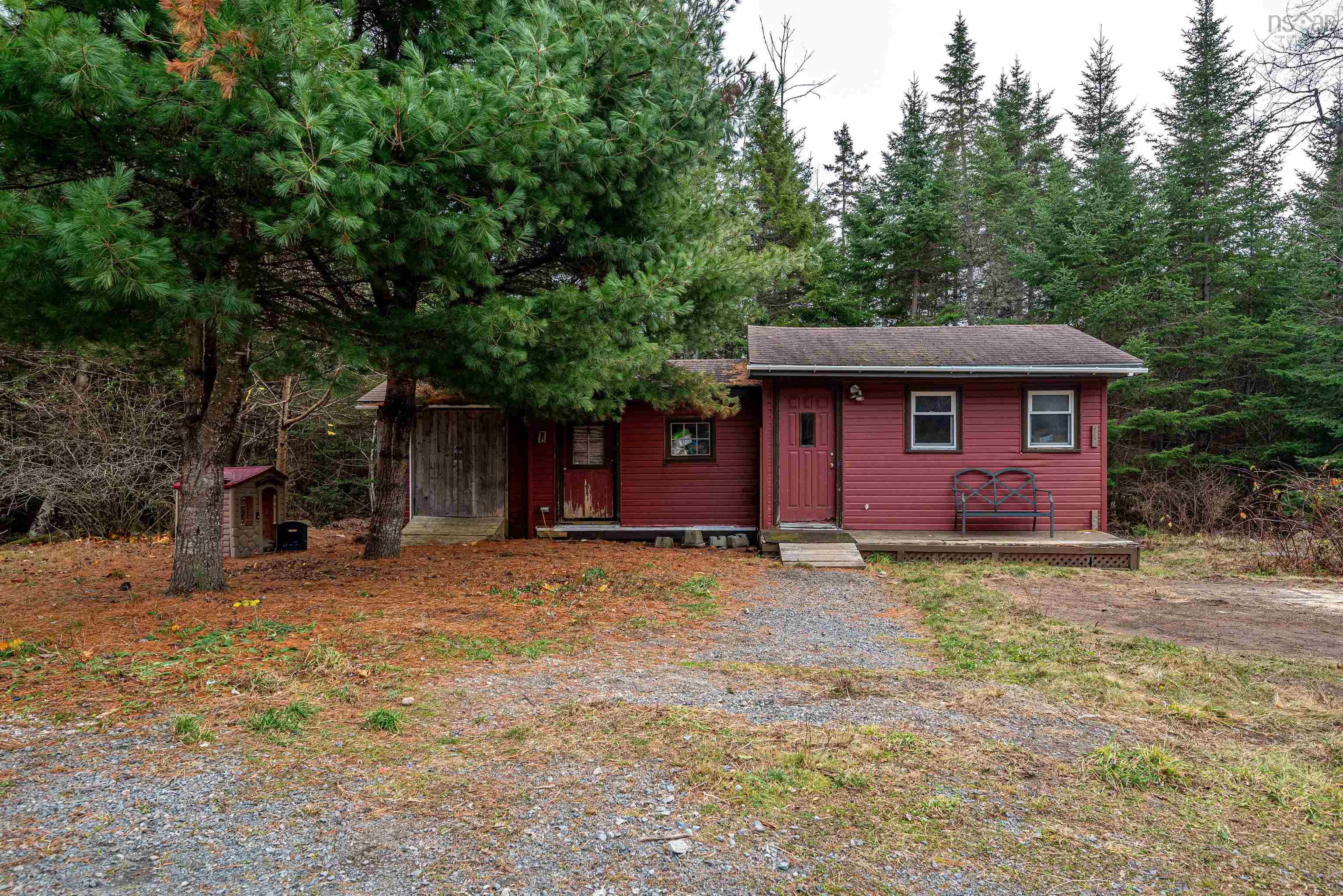 $399,900.00: 16 Kennedys Road, Boutiliers Point