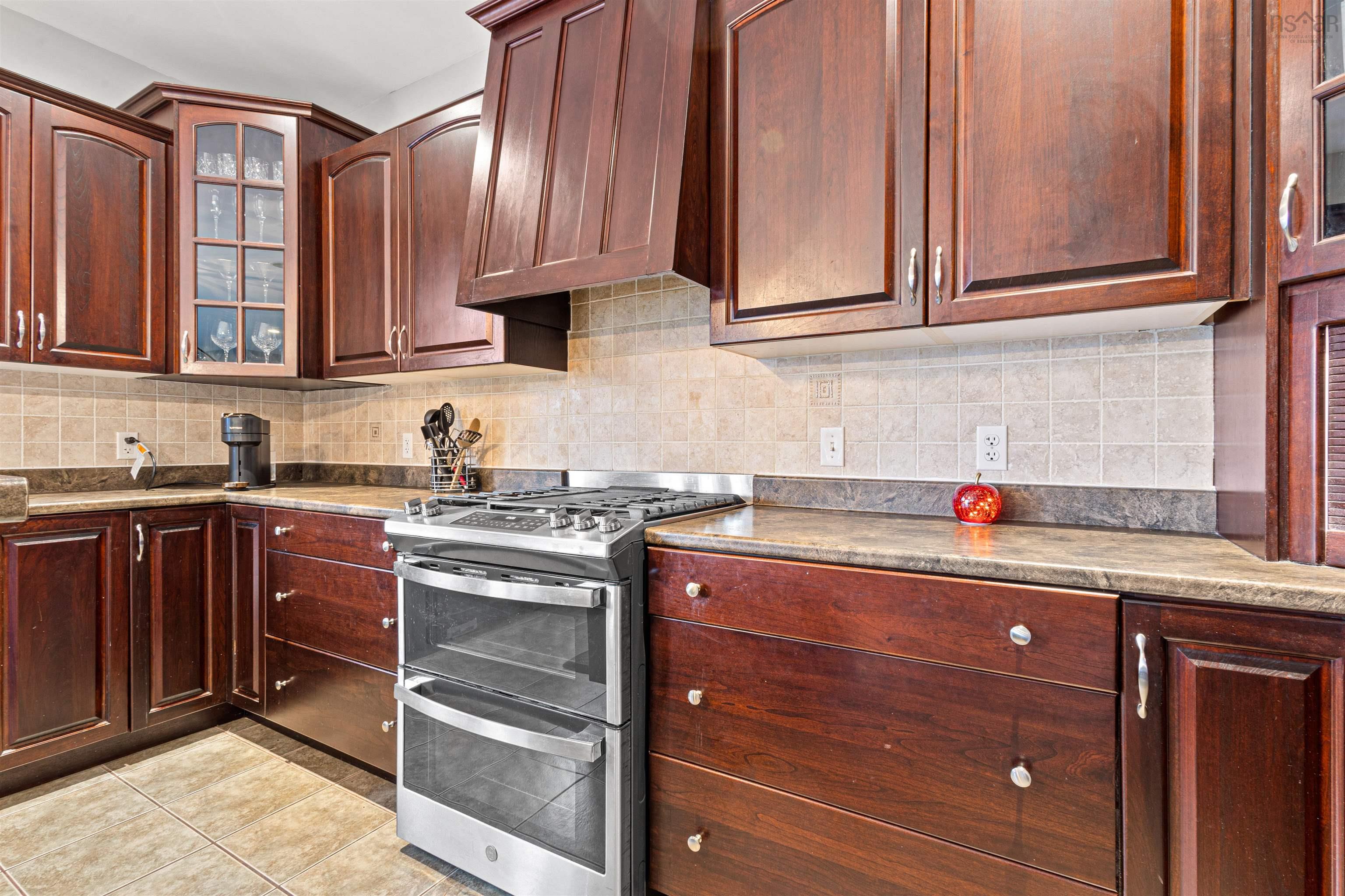 $779,900.00: 102 Lindenwood Terrace, Dartmouth