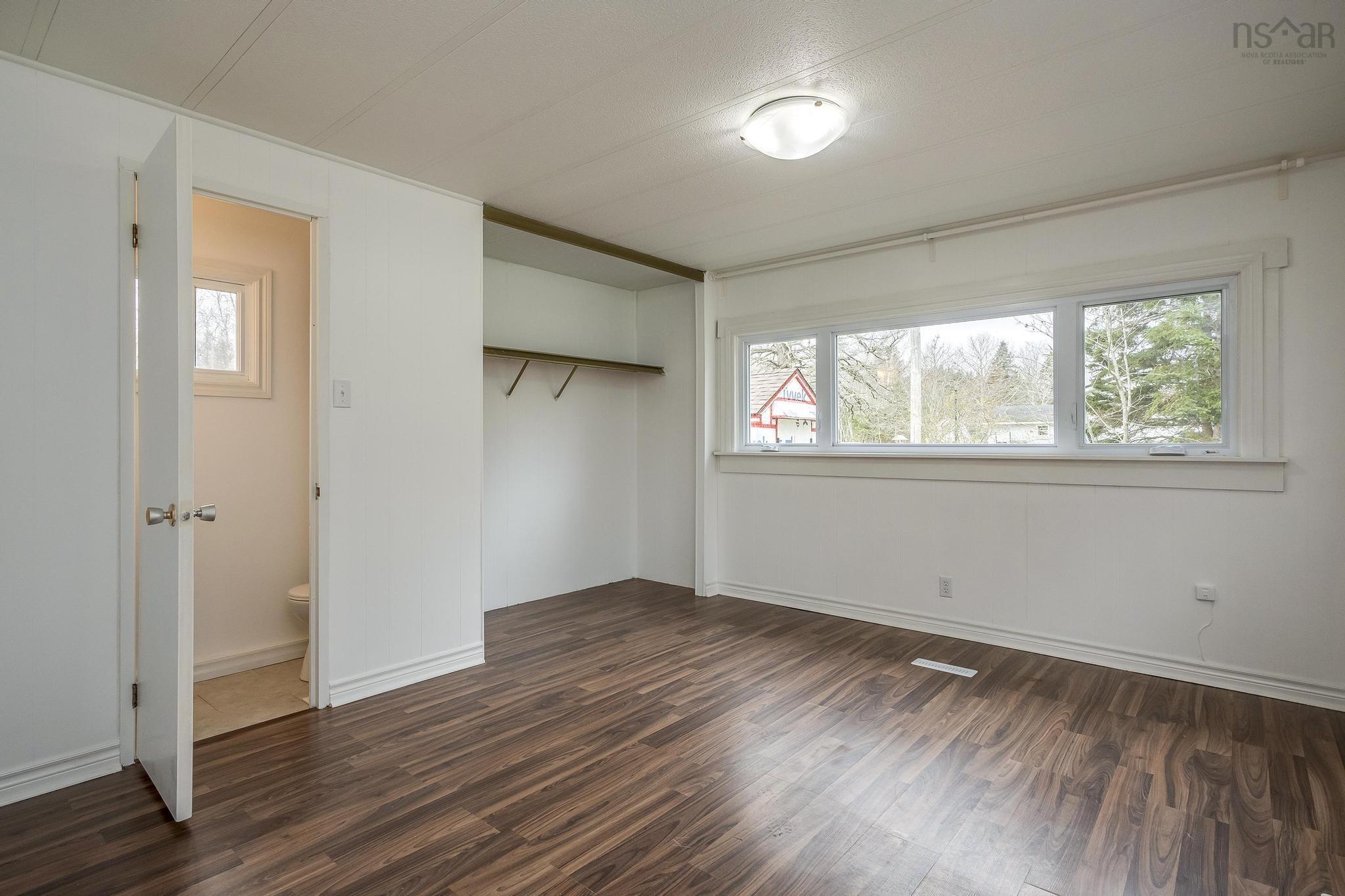 $249,900.00: 4149 Highway 215, Lower Burlington
