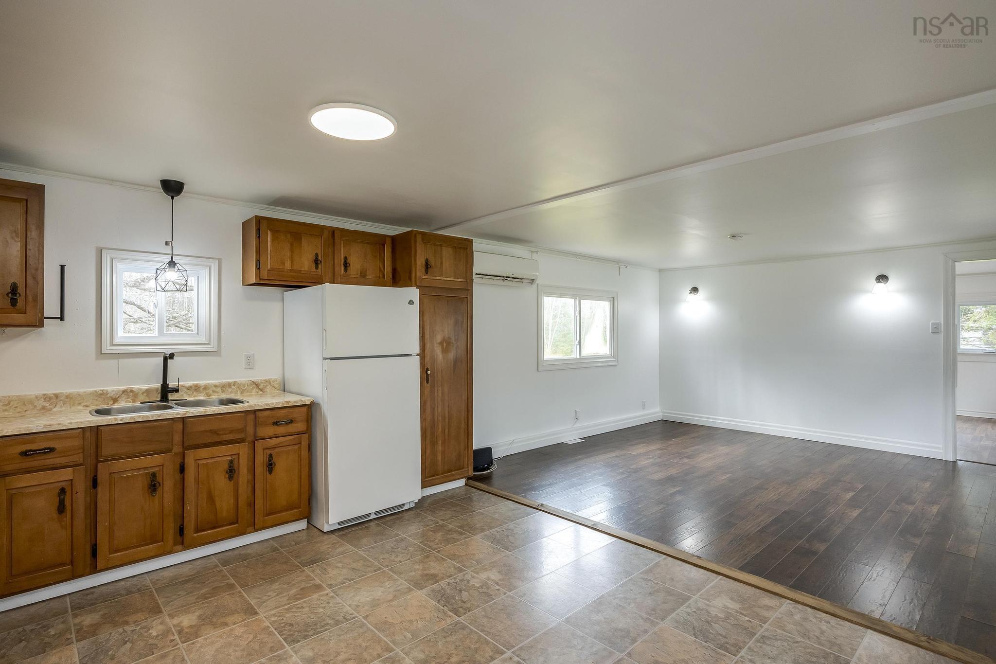 $249,900.00: 4149 Highway 215, Lower Burlington