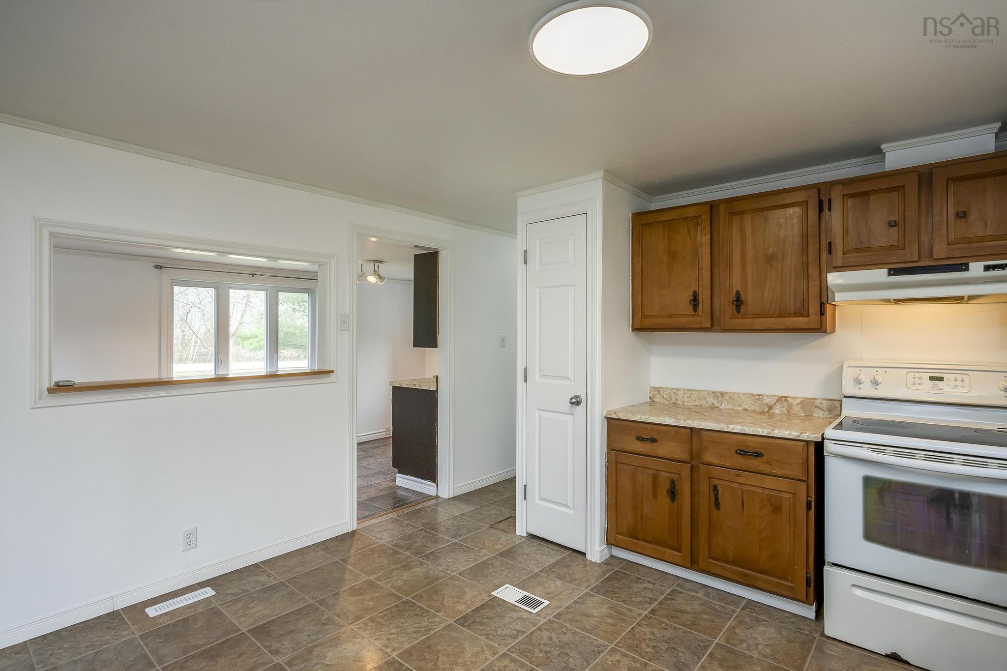 $249,900.00: 4149 Highway 215, Lower Burlington