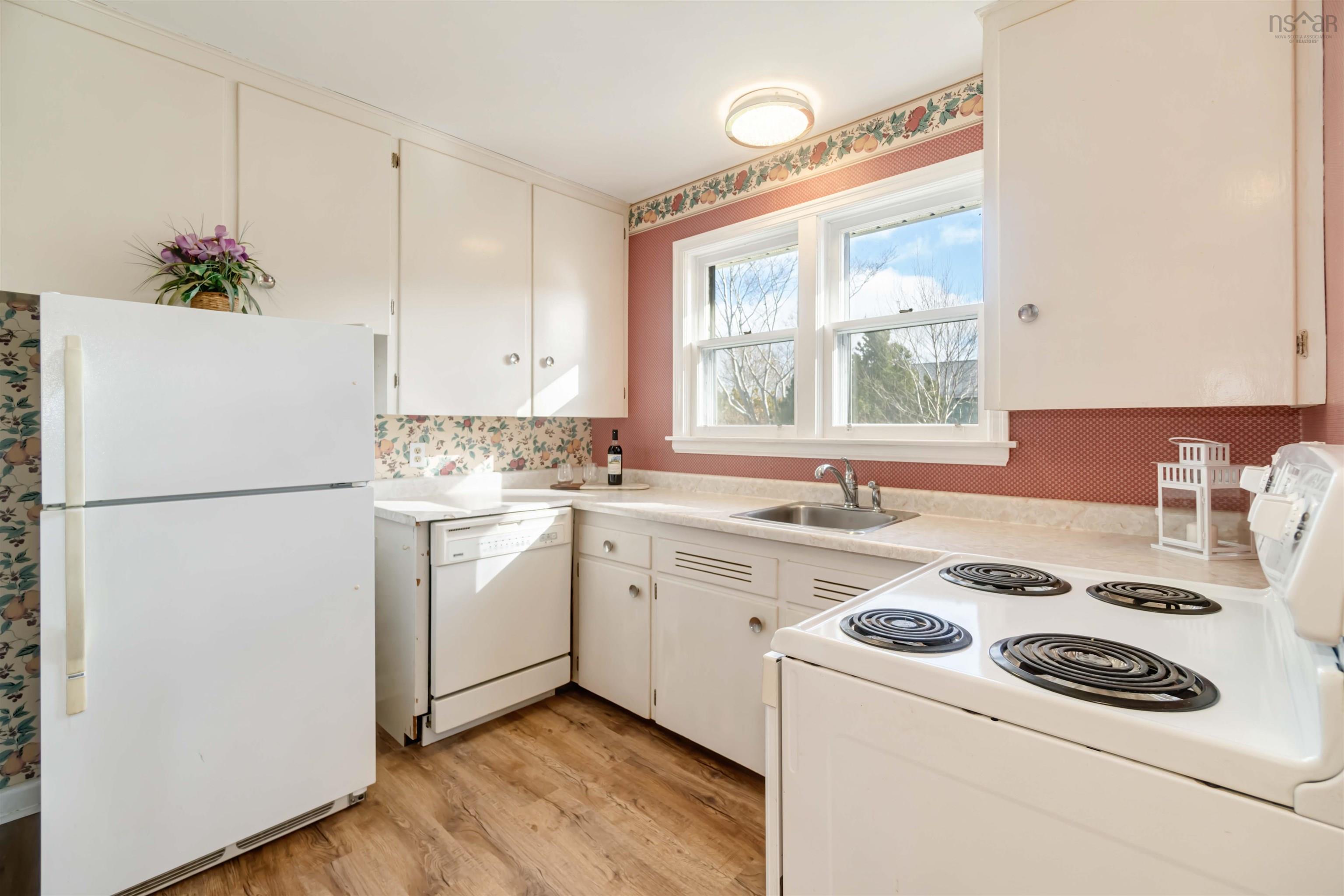 $495,000.00: 28 Arlington Avenue, Halifax