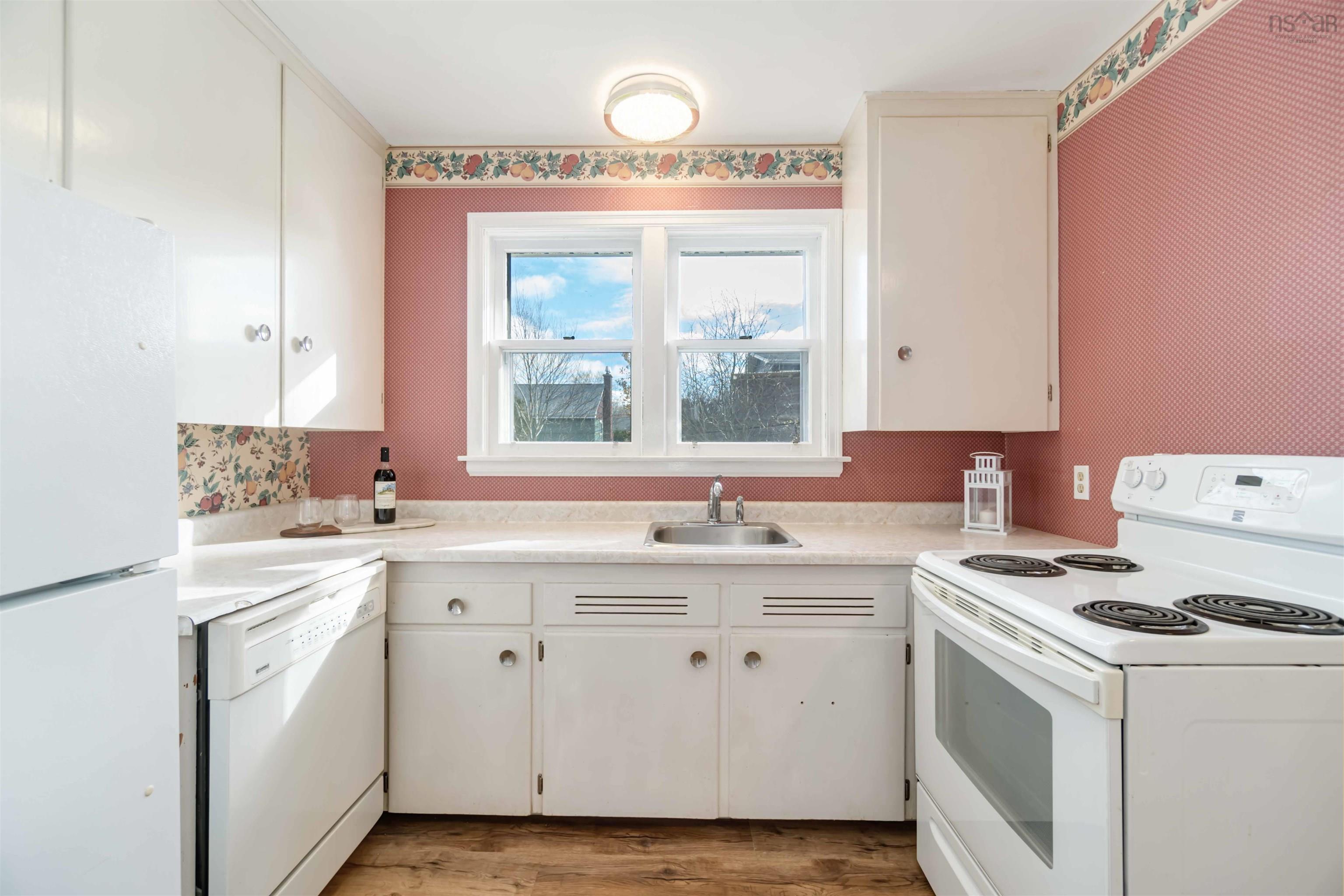 $495,000.00: 28 Arlington Avenue, Halifax