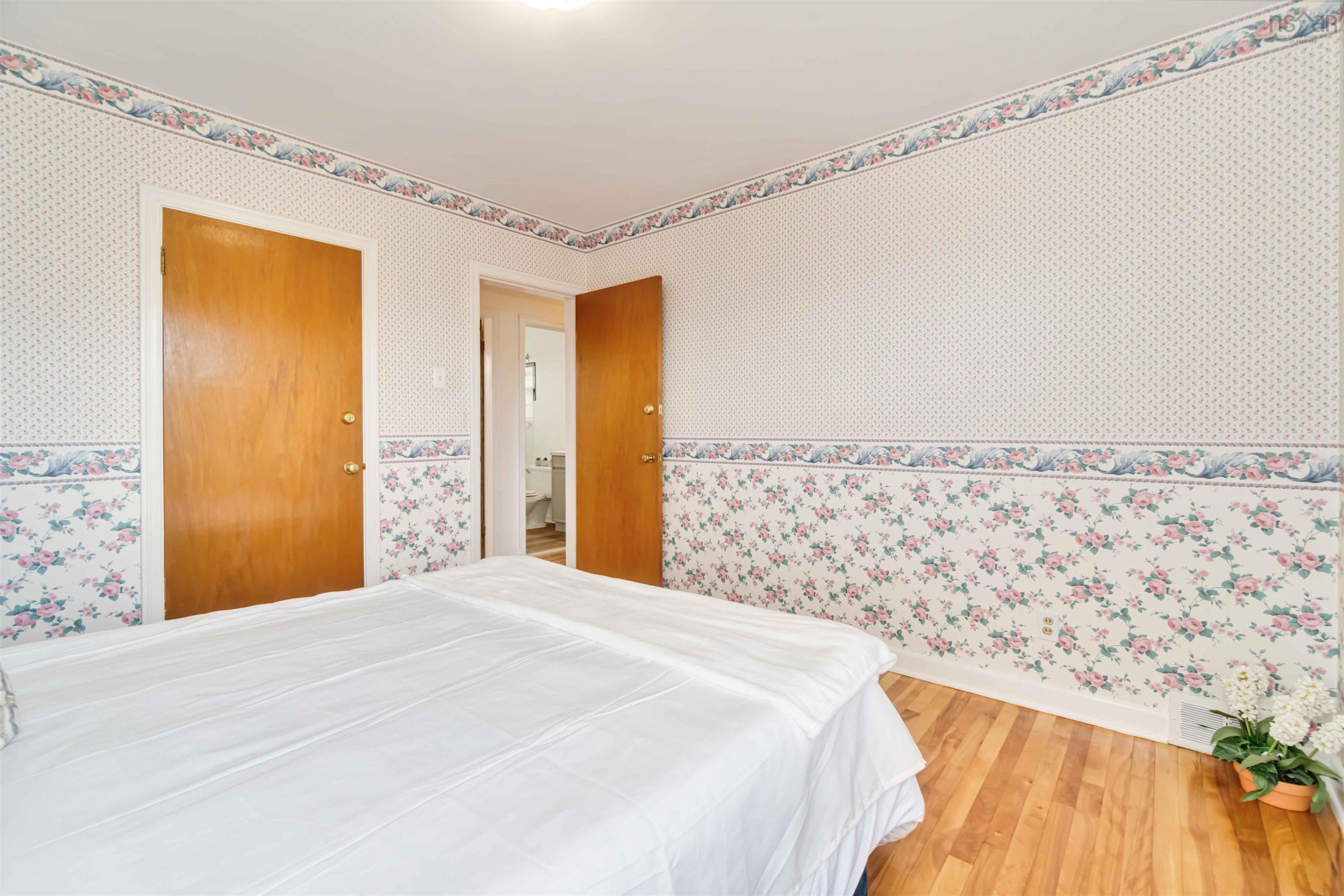 $495,000.00: 28 Arlington Avenue, Halifax