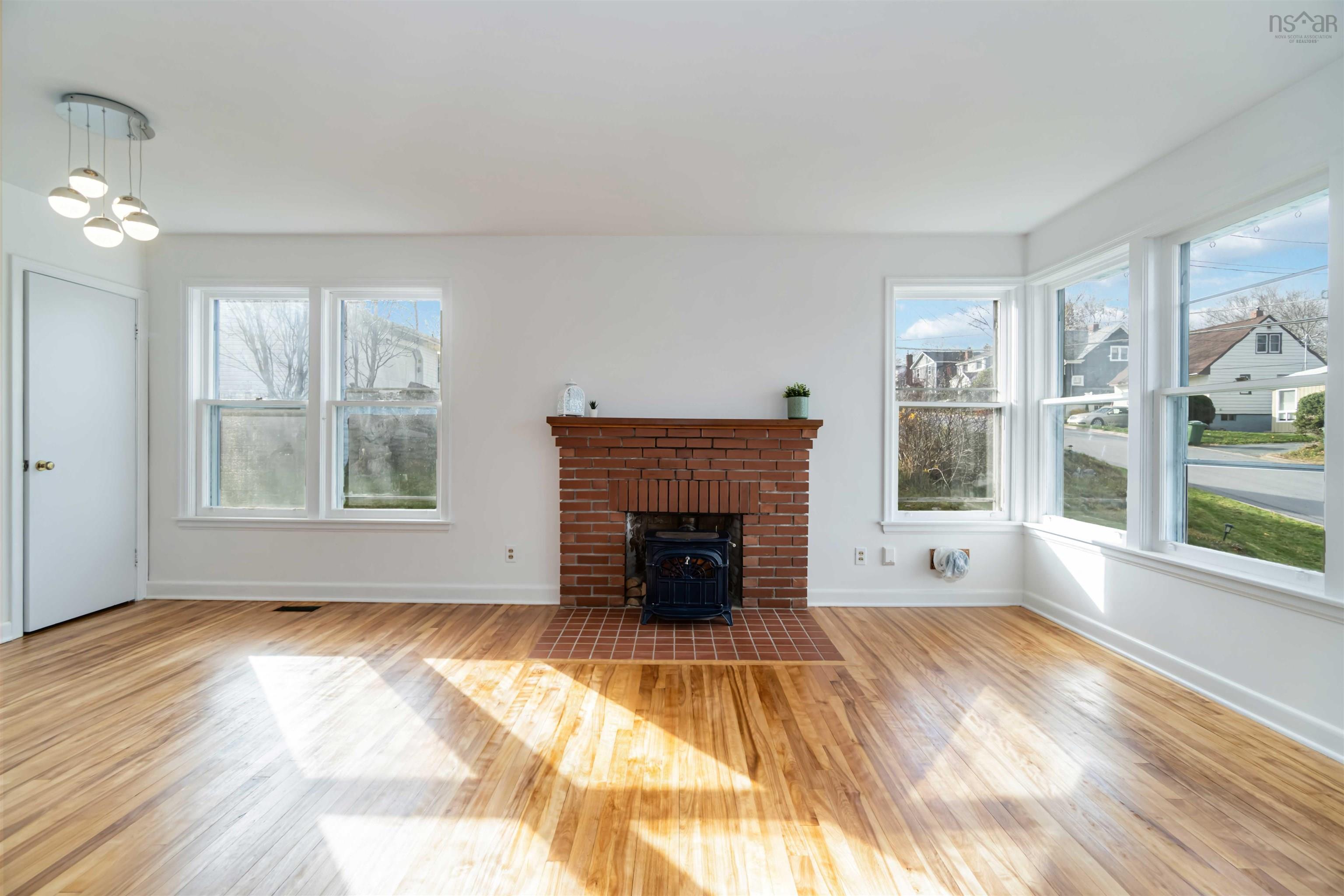 $495,000.00: 28 Arlington Avenue, Halifax