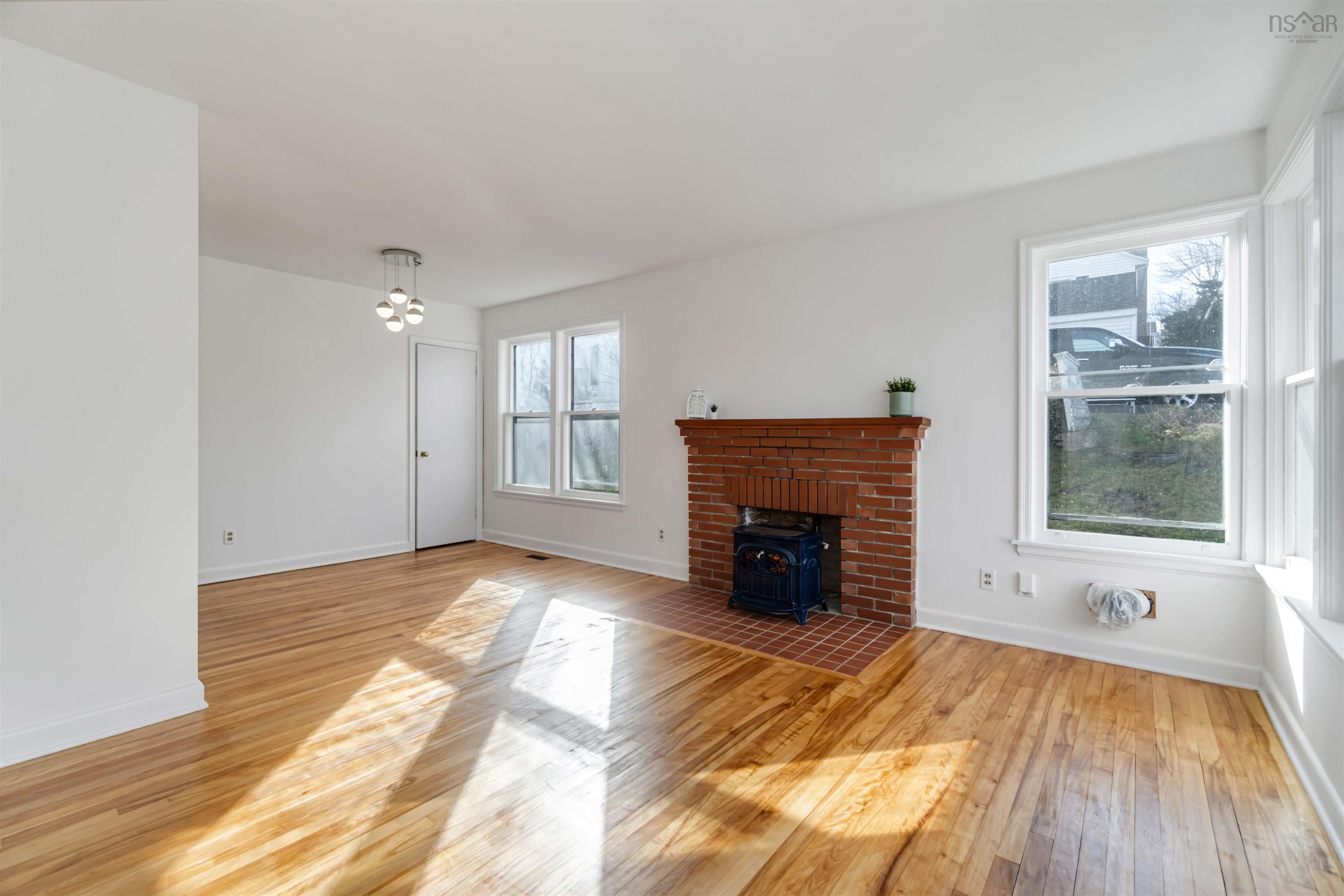 $495,000.00: 28 Arlington Avenue, Halifax