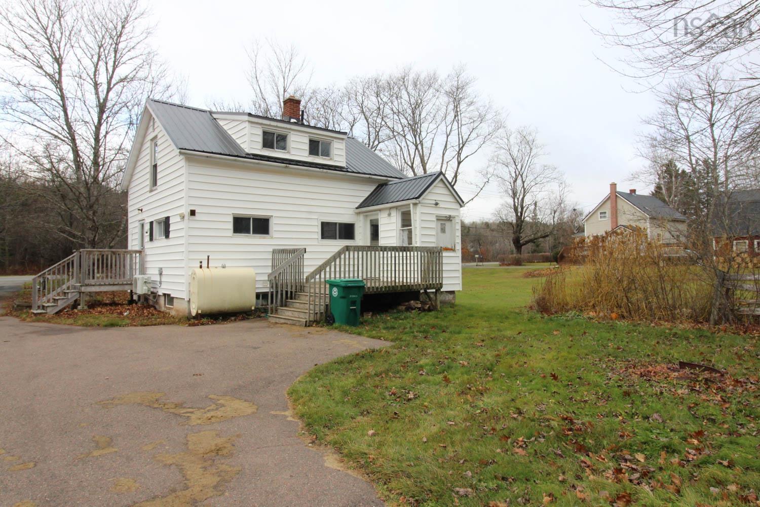 $220,000.00: 415 Highway 2, Brookfield