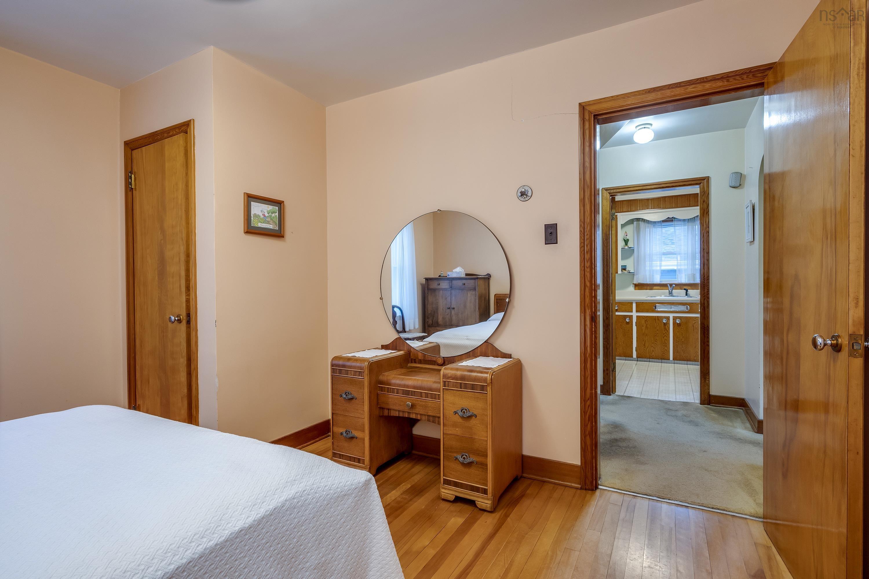 $559,900.00: 3764 High Street, Halifax