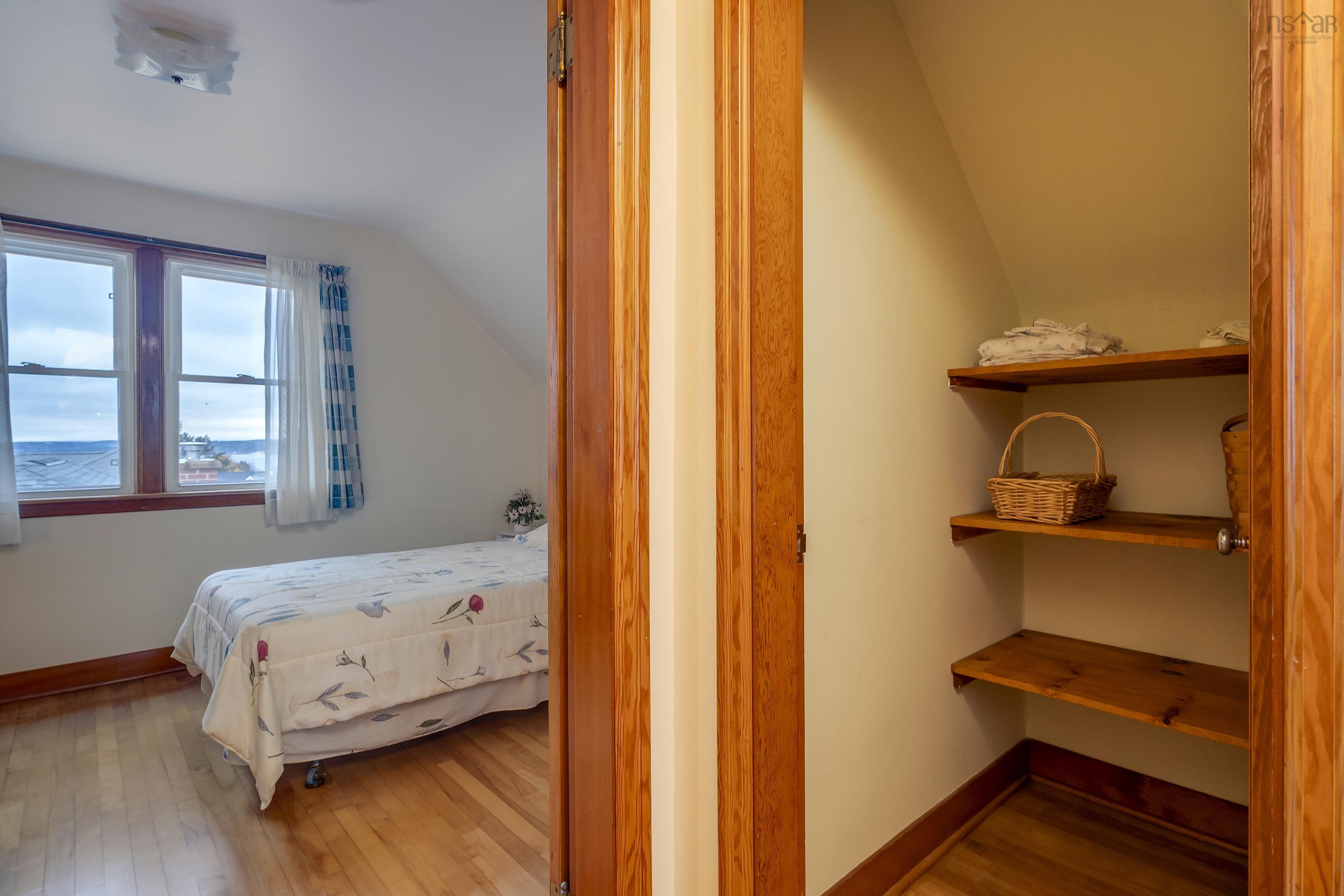 $559,900.00: 3764 High Street, Halifax