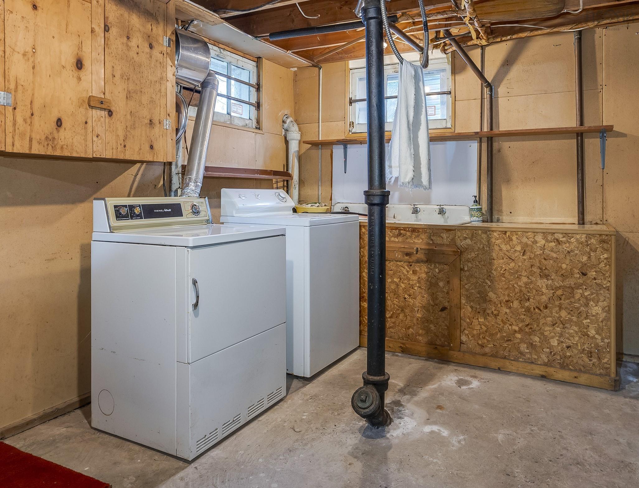 $559,900.00: 3764 High Street, Halifax