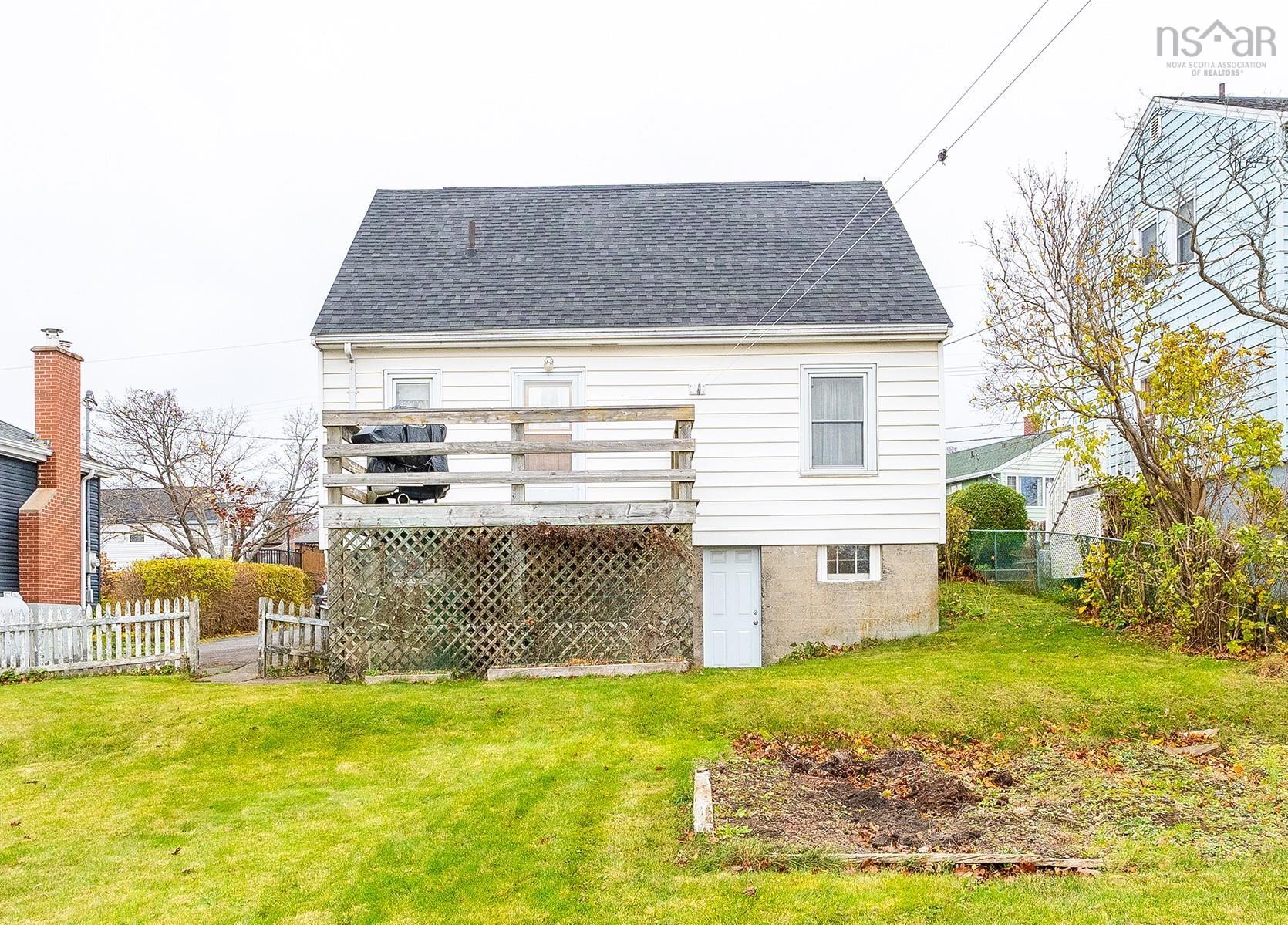 $559,900.00: 3764 High Street, Halifax