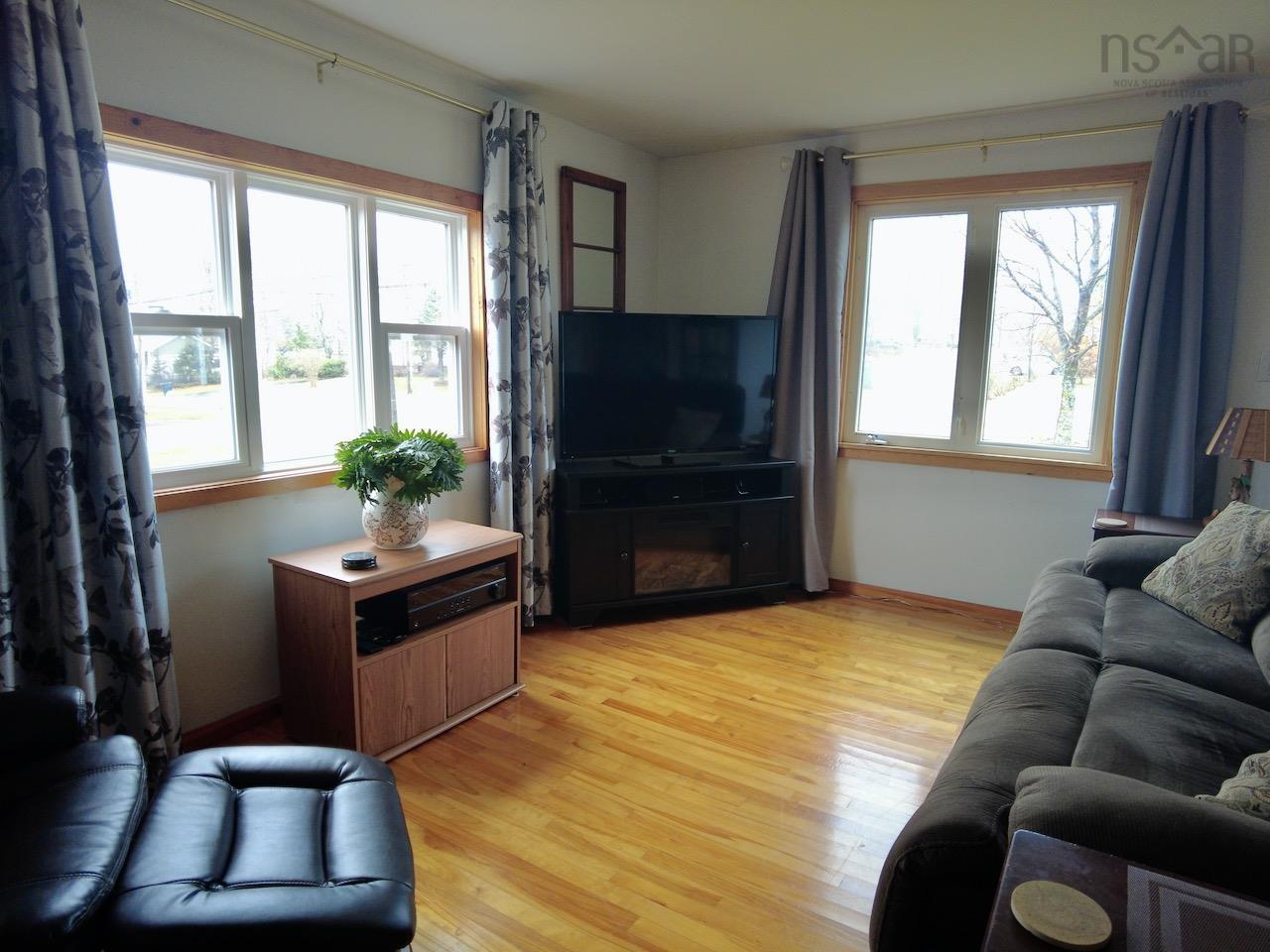 $239,000.00: 51 Cornwall Street, Amherst